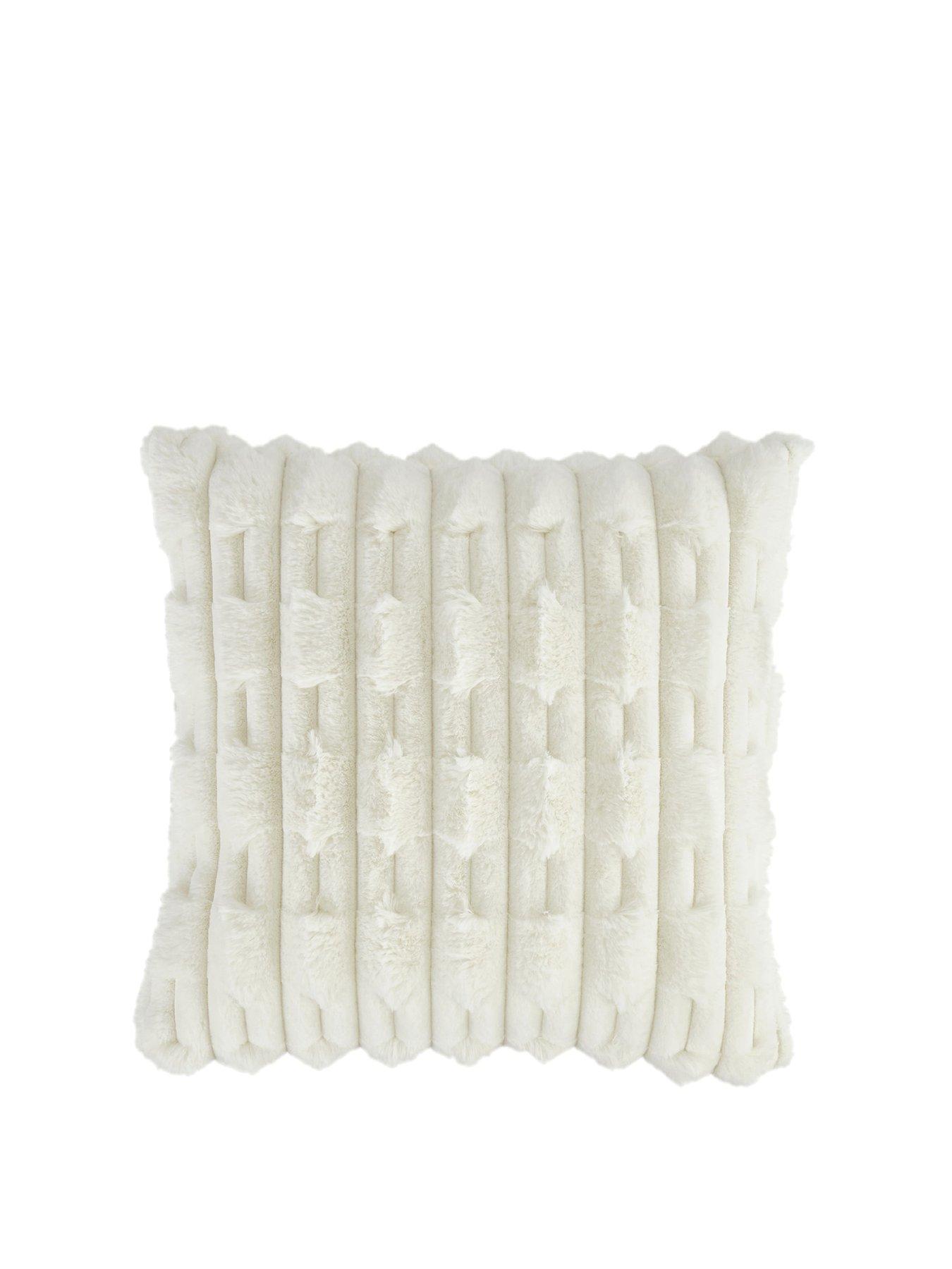 bianca-carved-faux-fur-cosy-cushion-creamstillFront