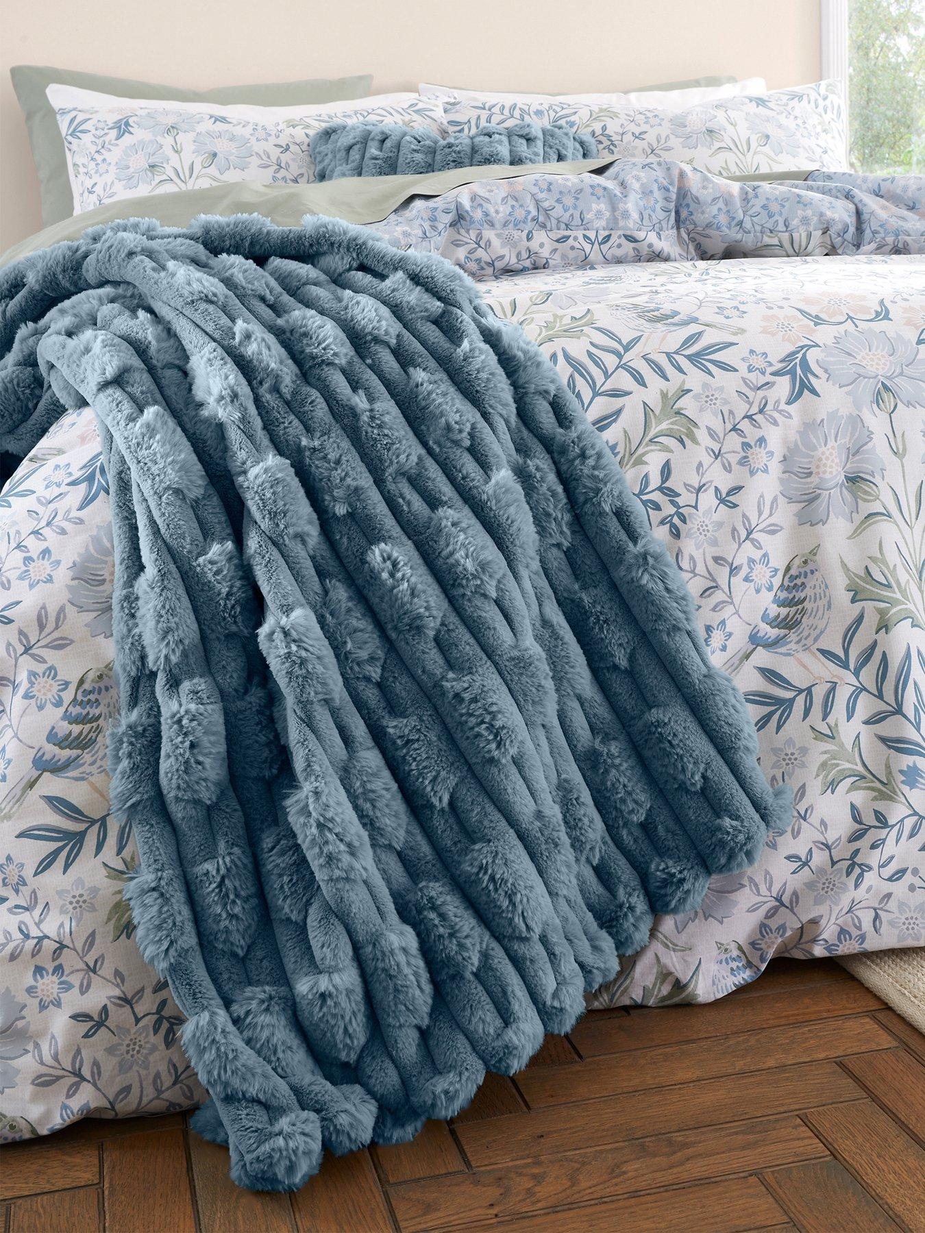 bianca-carved-faux-fur-cosy-throw-blue