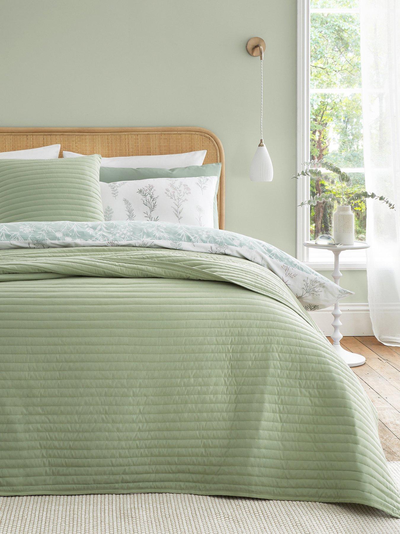 undefined Quilted Lines Bedspread Throw - Sage