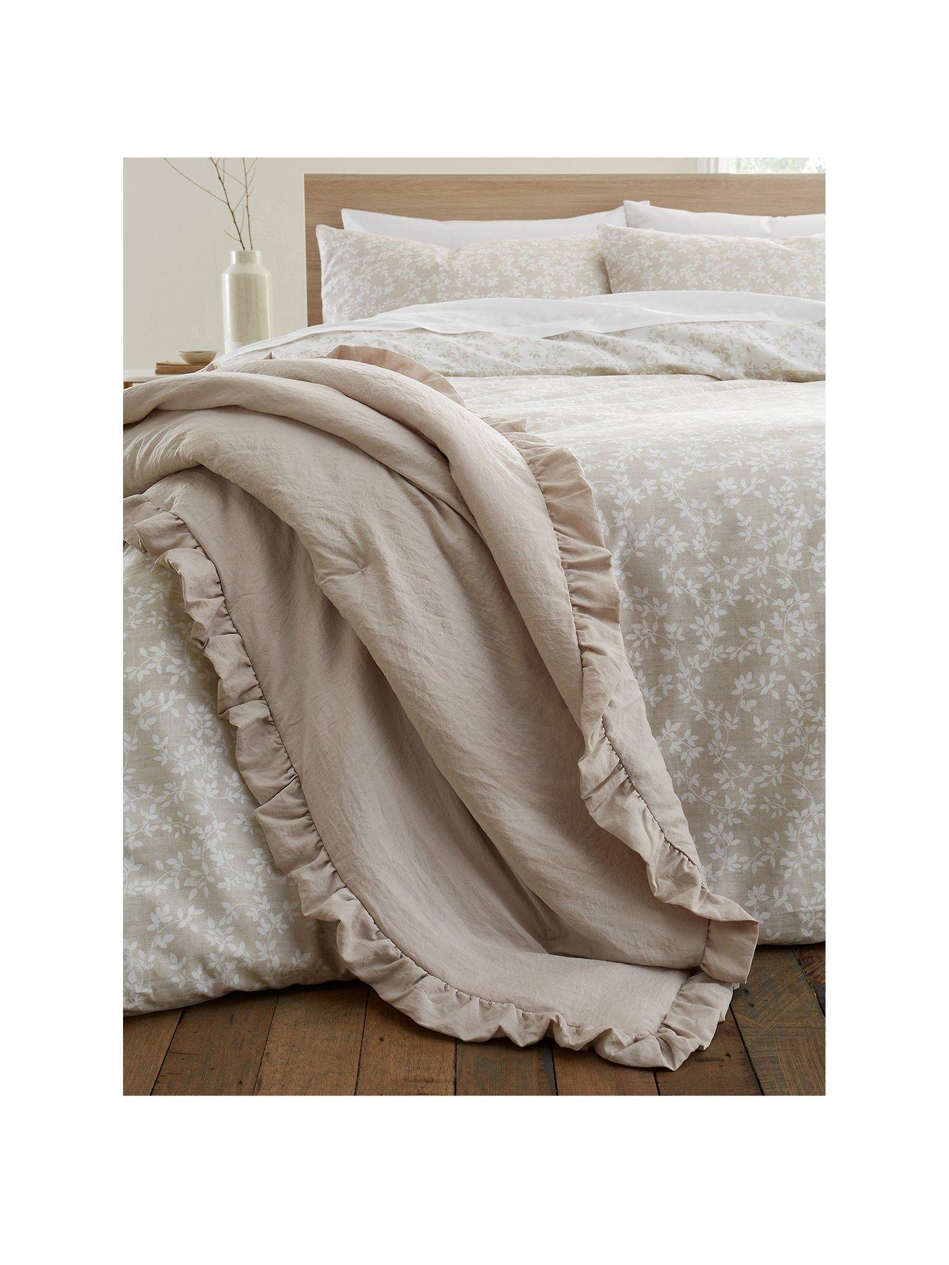 bianca-soft-washed-frill-bedspread