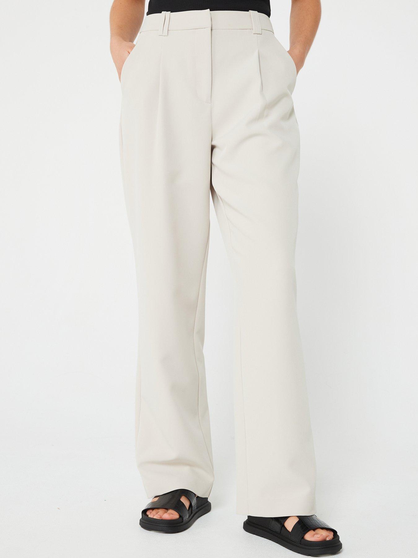 vero-moda-high-waisted-wide-leg-trouser-creamoutfit