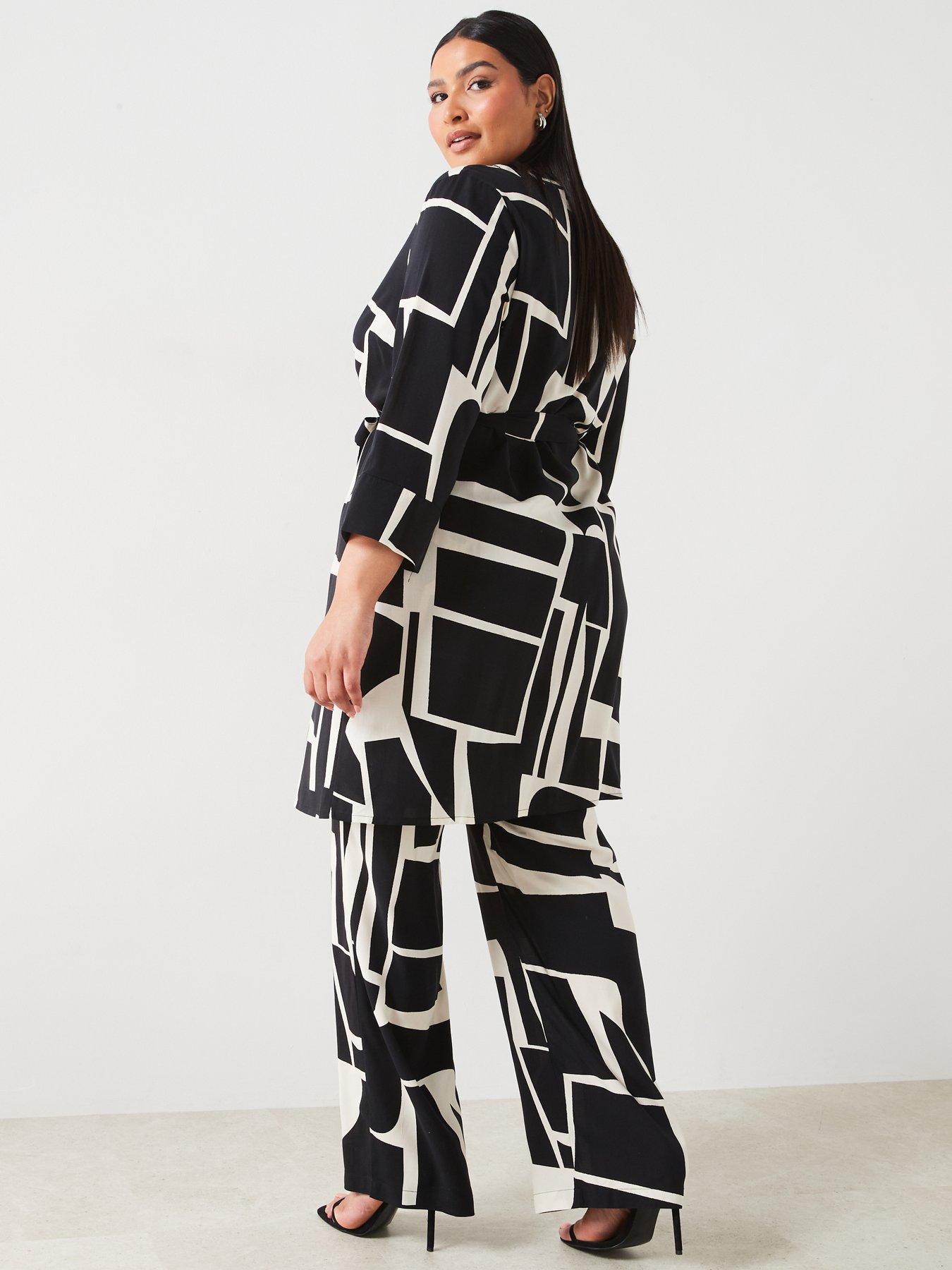 vero-moda-curve-curve-printed-kimono-wrap-top-blackstillFront