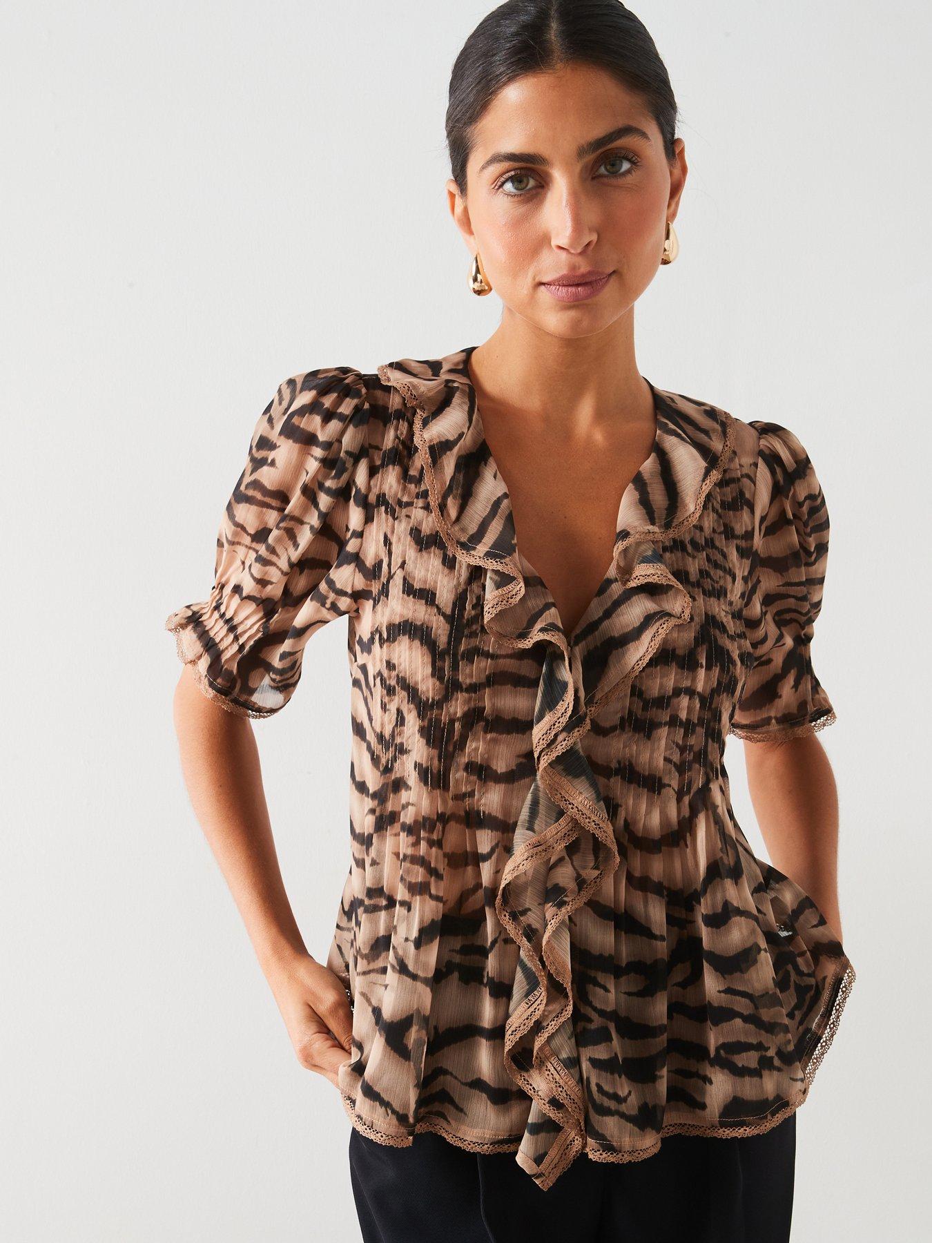 v-by-very-lace-trim-ruffle-leopard-print-ggt-blouse