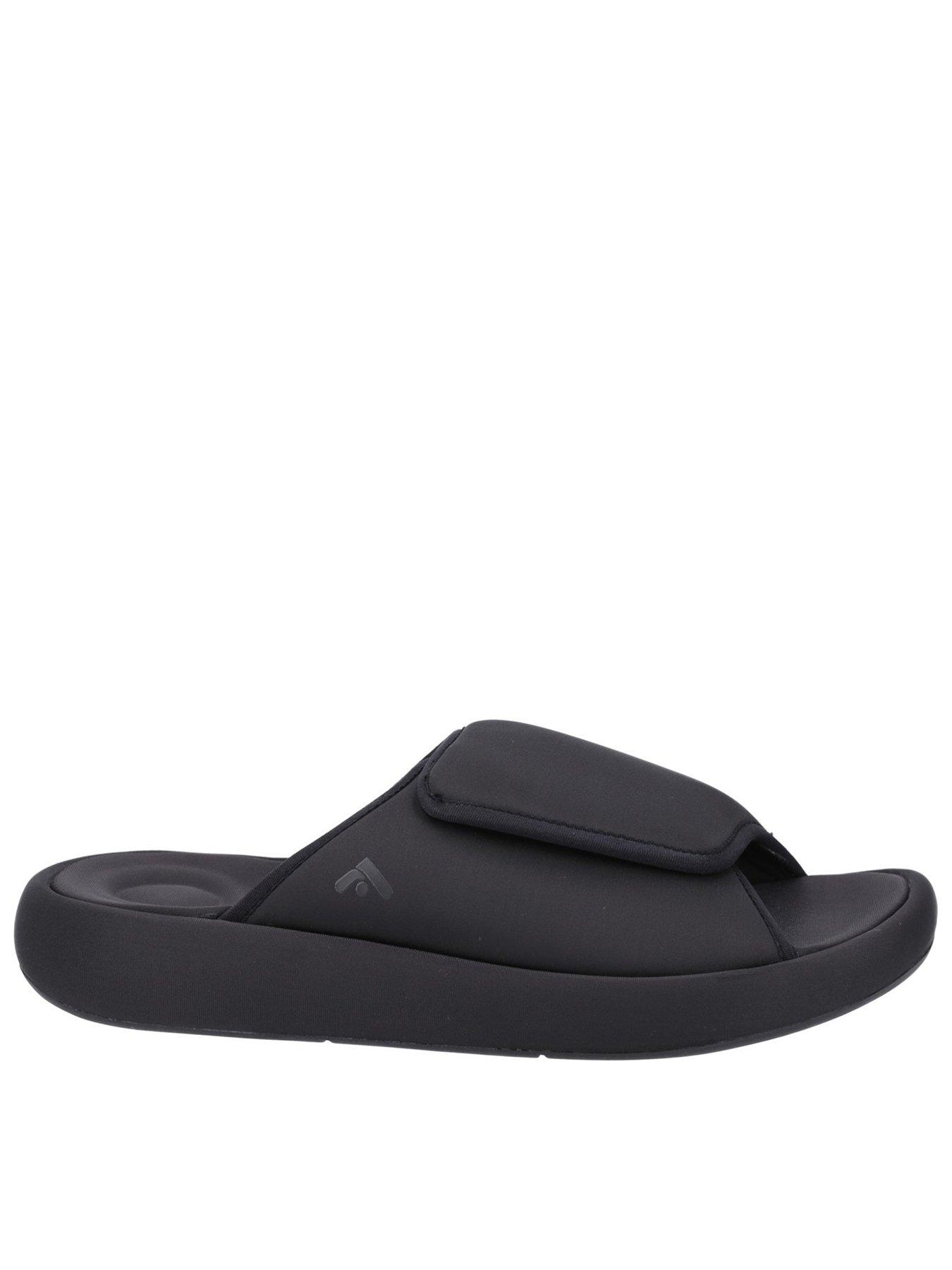 fitflop-fitflop-iqushion-city-water-resistant-slider-black