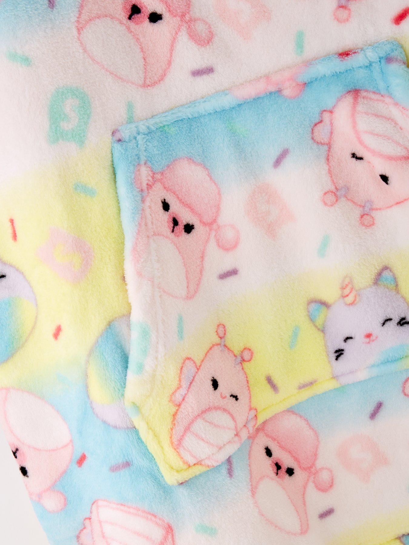 squishmallows-fleece-hooded-blanket-multidetail