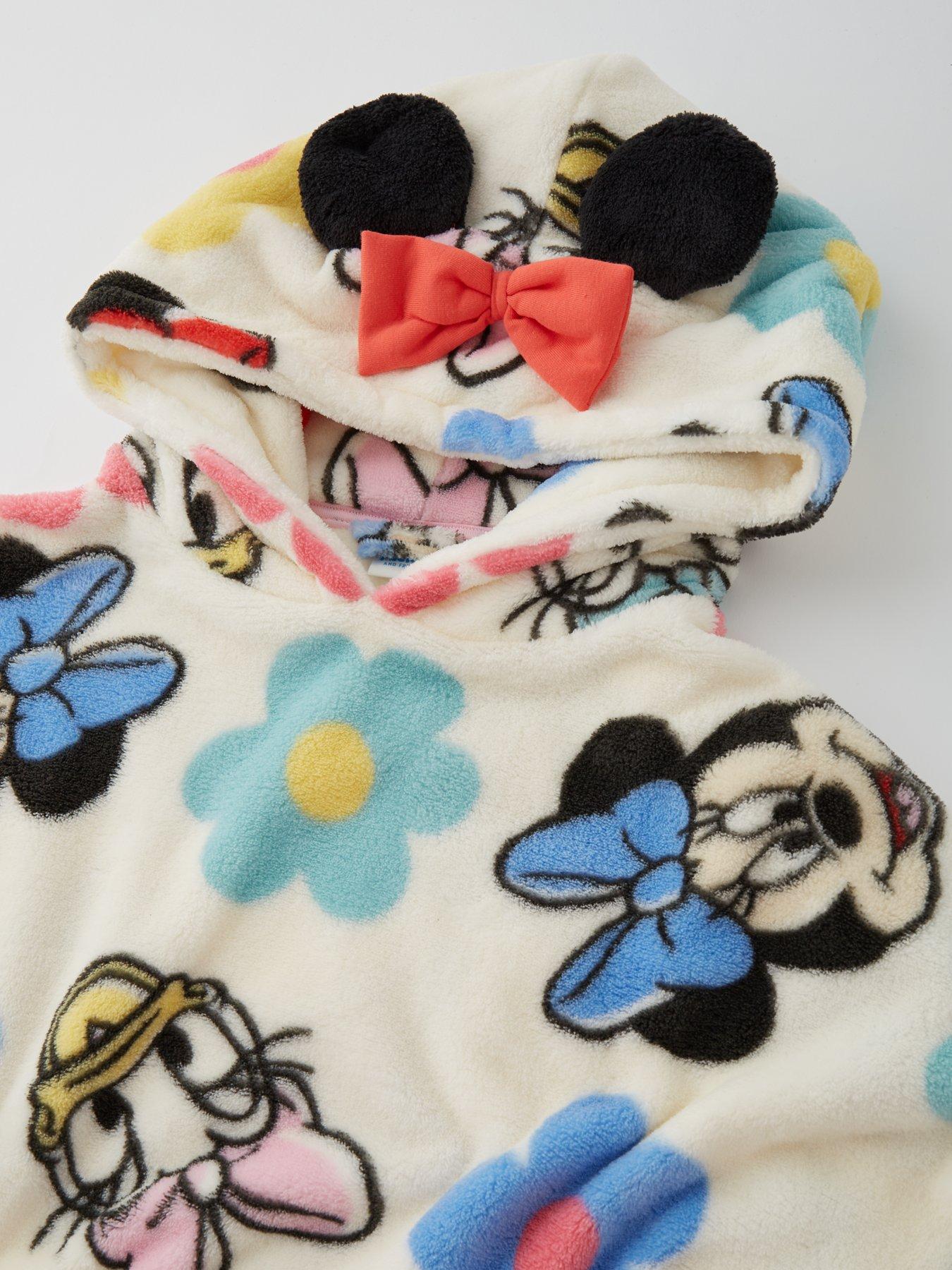 minnie-mouse-disney-minnie-mouse-all-over-print-fleece-hooded-blanketoutfit