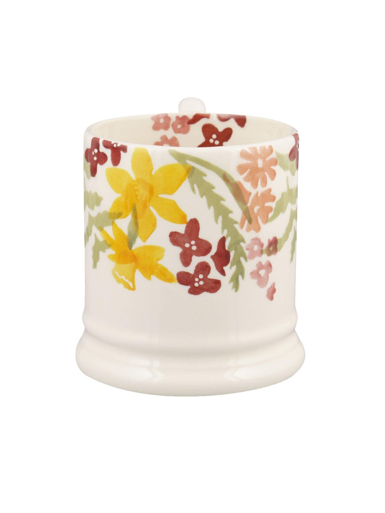 emma-bridgewater-wild-daffodils-12-pint-mugoutfit