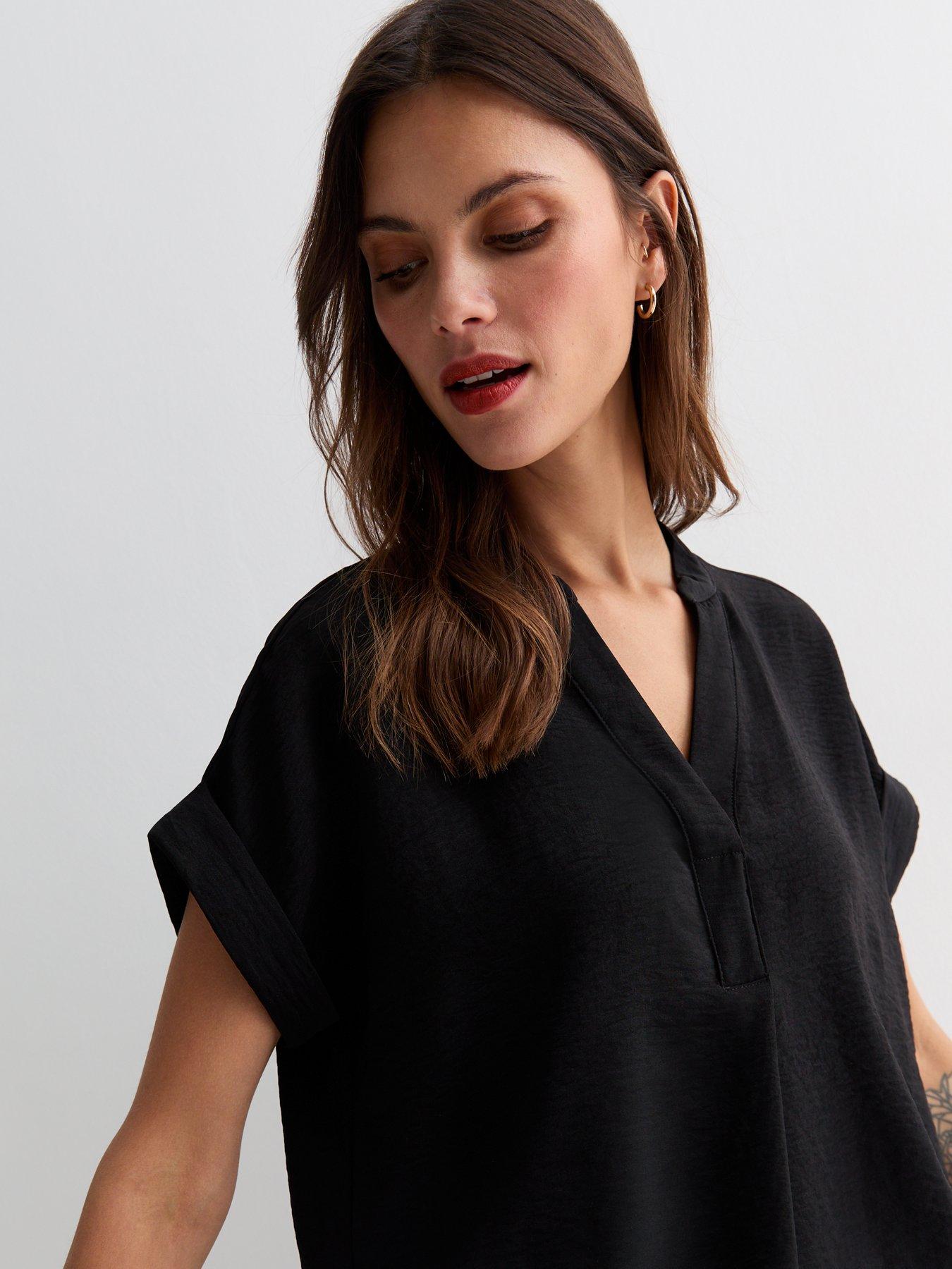 new-look-v-neck-roll-sleeve-top-blackoutfit