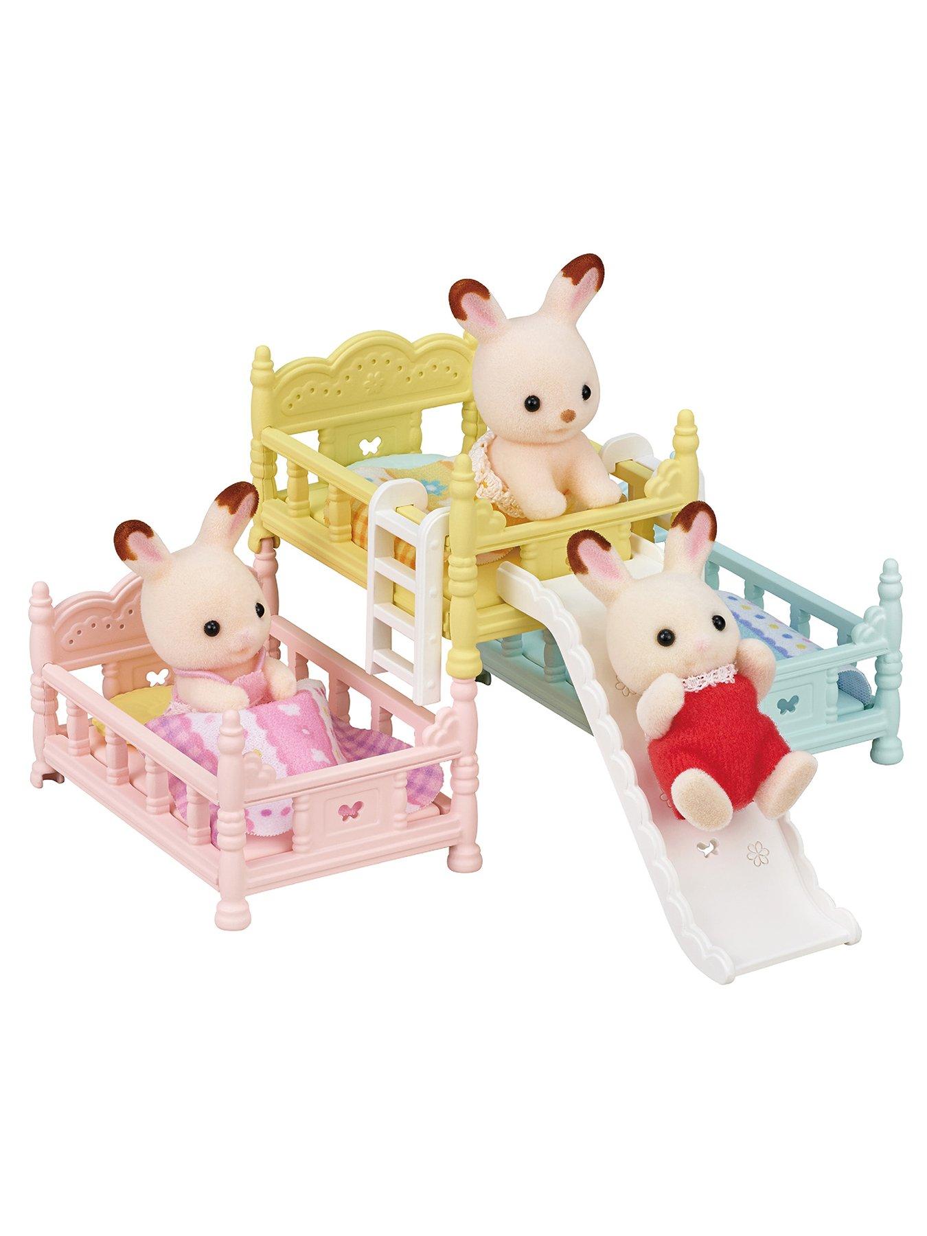 sylvanian-families-triple-bunk-bedsstillFront