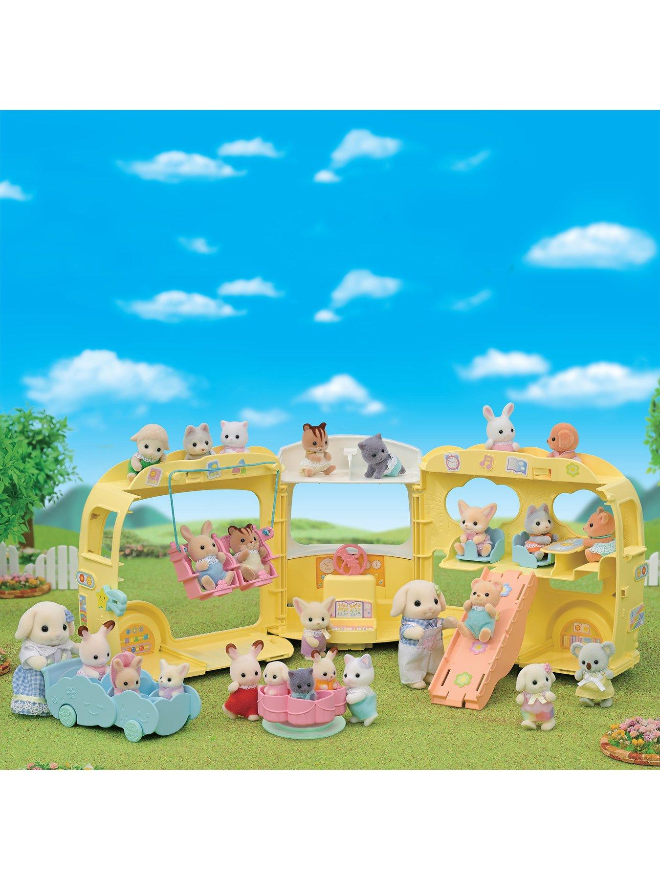 sylvanian-families-rainbow-fun-nursery-busoutfit