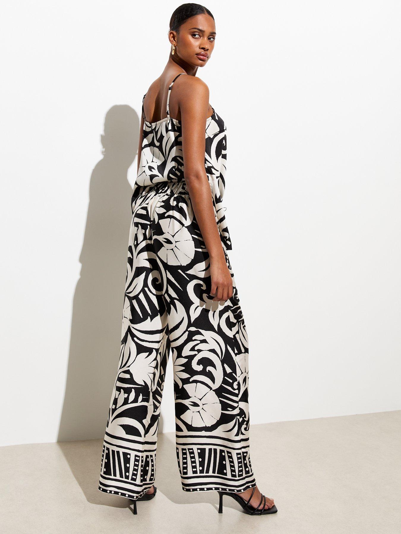 new-look-abstract-print-wide-leg-trousers-blackstillFront