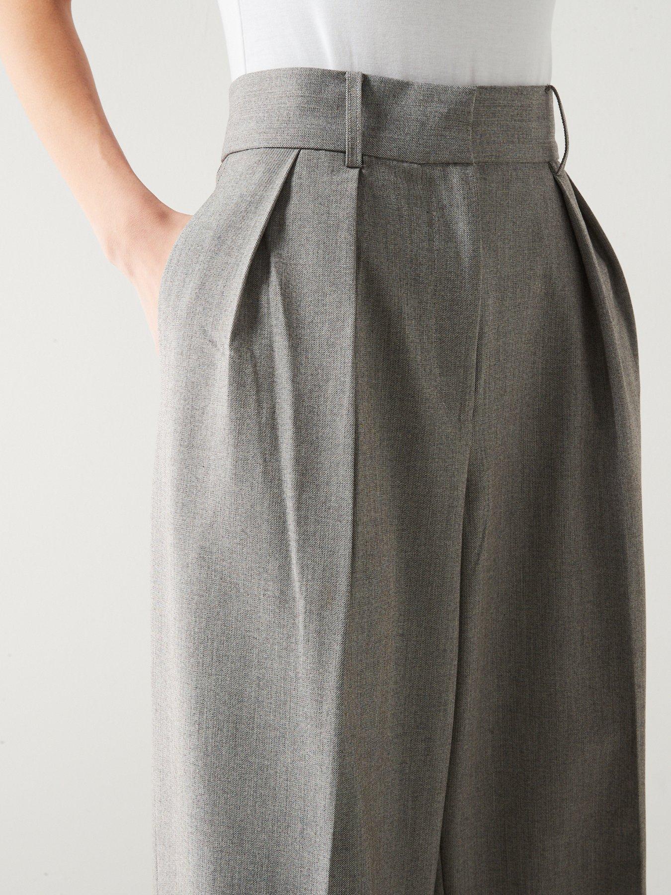 mango-grey-pleated-suit-trousersdetail