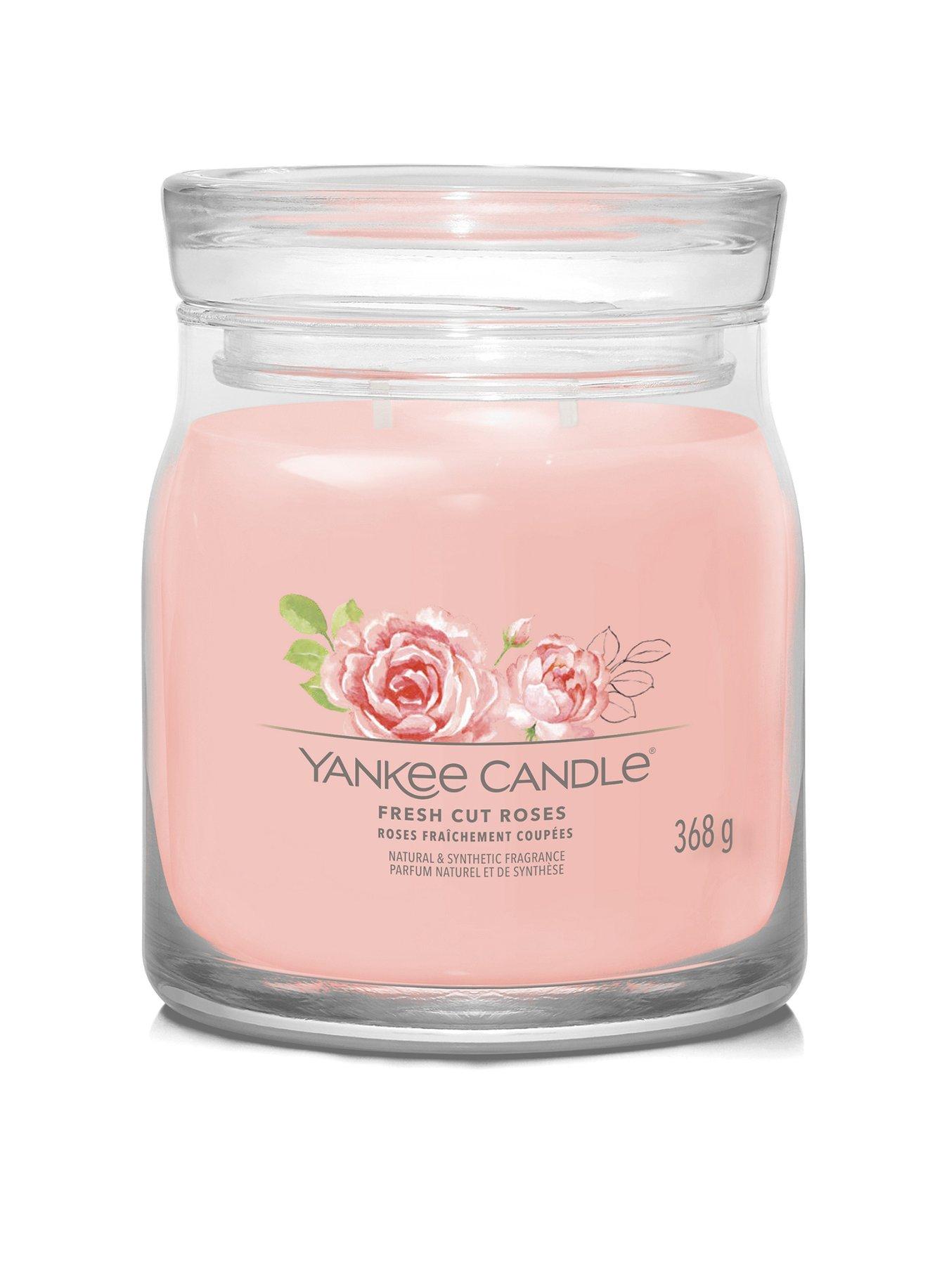 yankee-candle-signature-medium-jar-candle-ndash-fresh-cut-roses