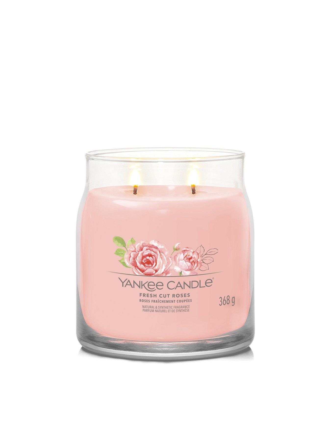 yankee-candle-signature-medium-jar-candle-ndash-fresh-cut-rosesstillFront