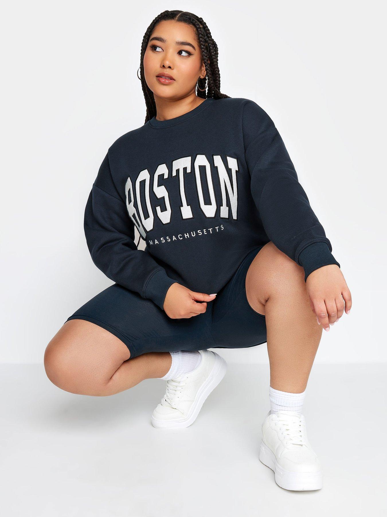 yours-curve-graphic-sweatshirt-boston-blueoutfit