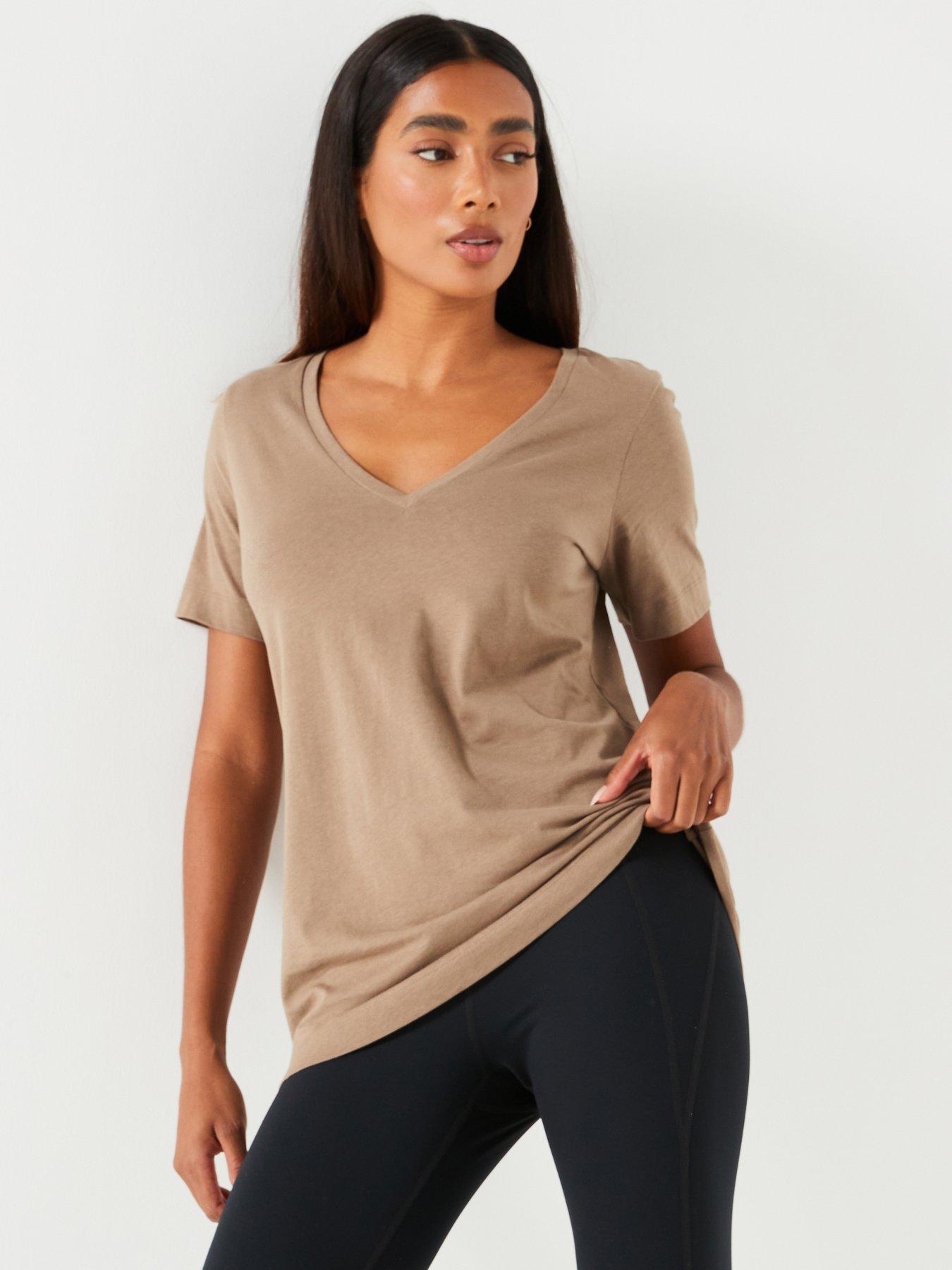 everyday-the-essential-v-neck-t-shirt-cream