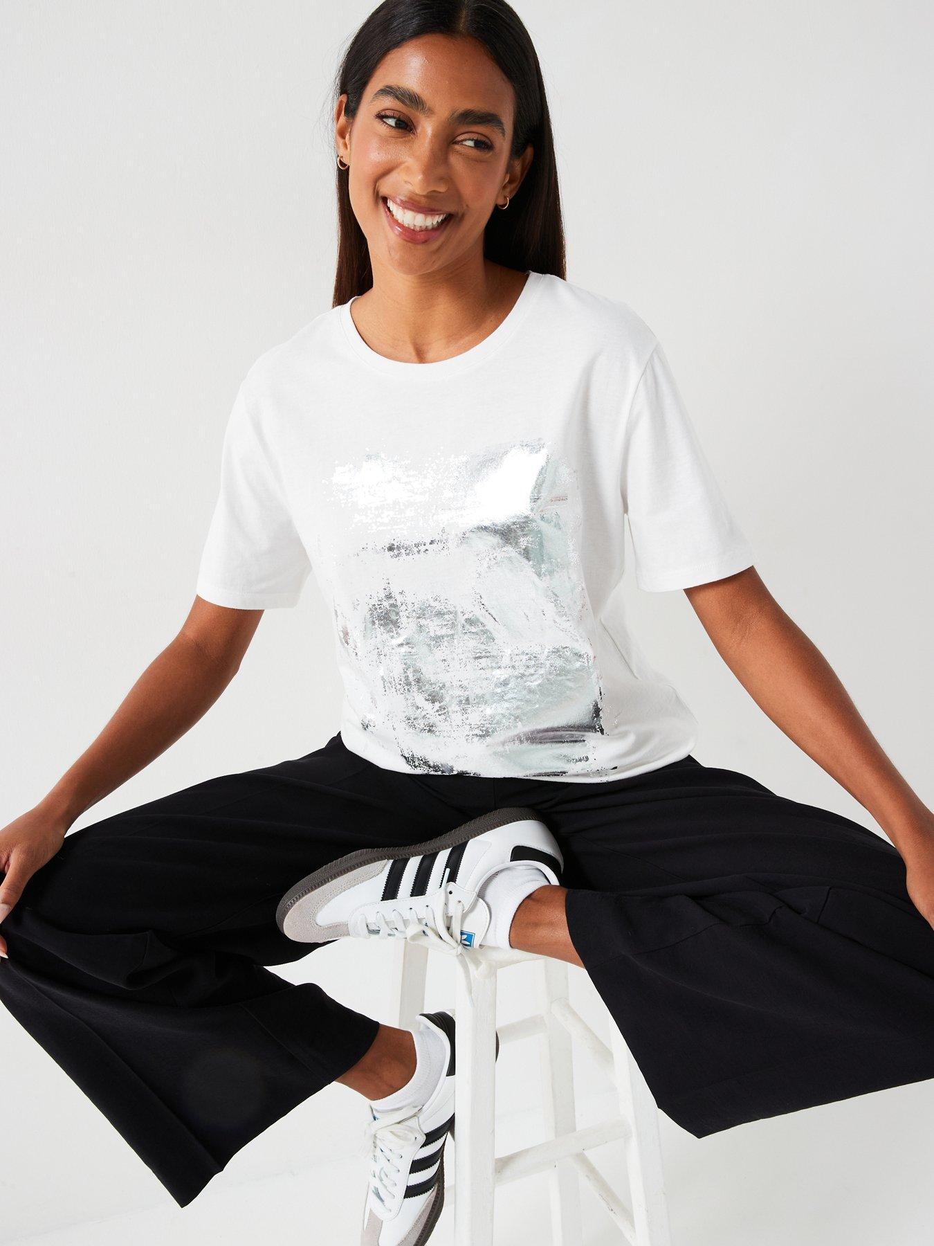 v-by-very-foil-print-t-shirt-whiteoutfit