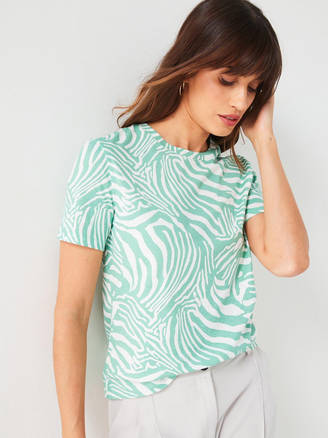 everyday-the-essential-printed-crew-neck-t-shirt-greenwhiteoutfit