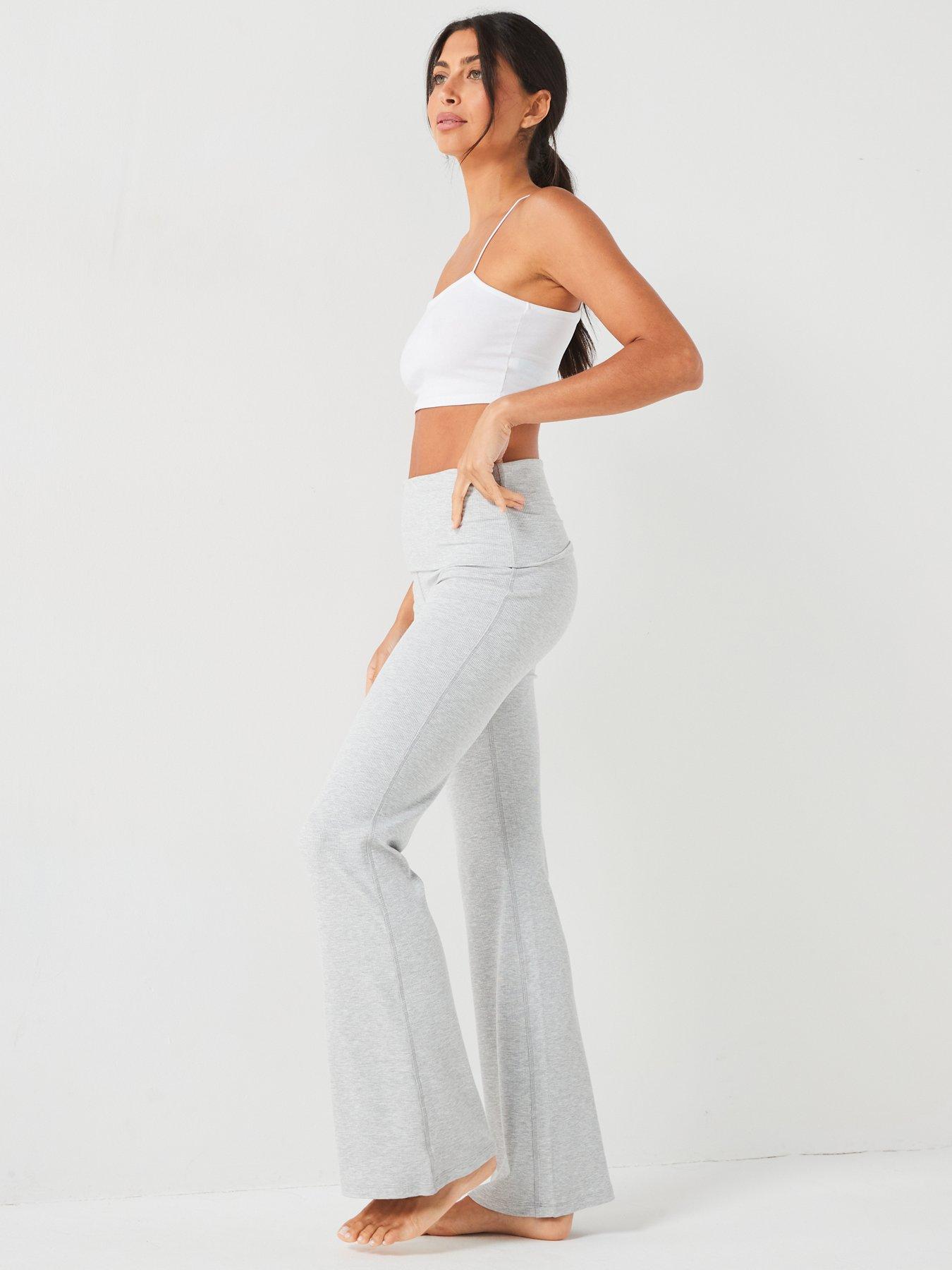 everyday-ribbed-yoga-trouser-greydetail