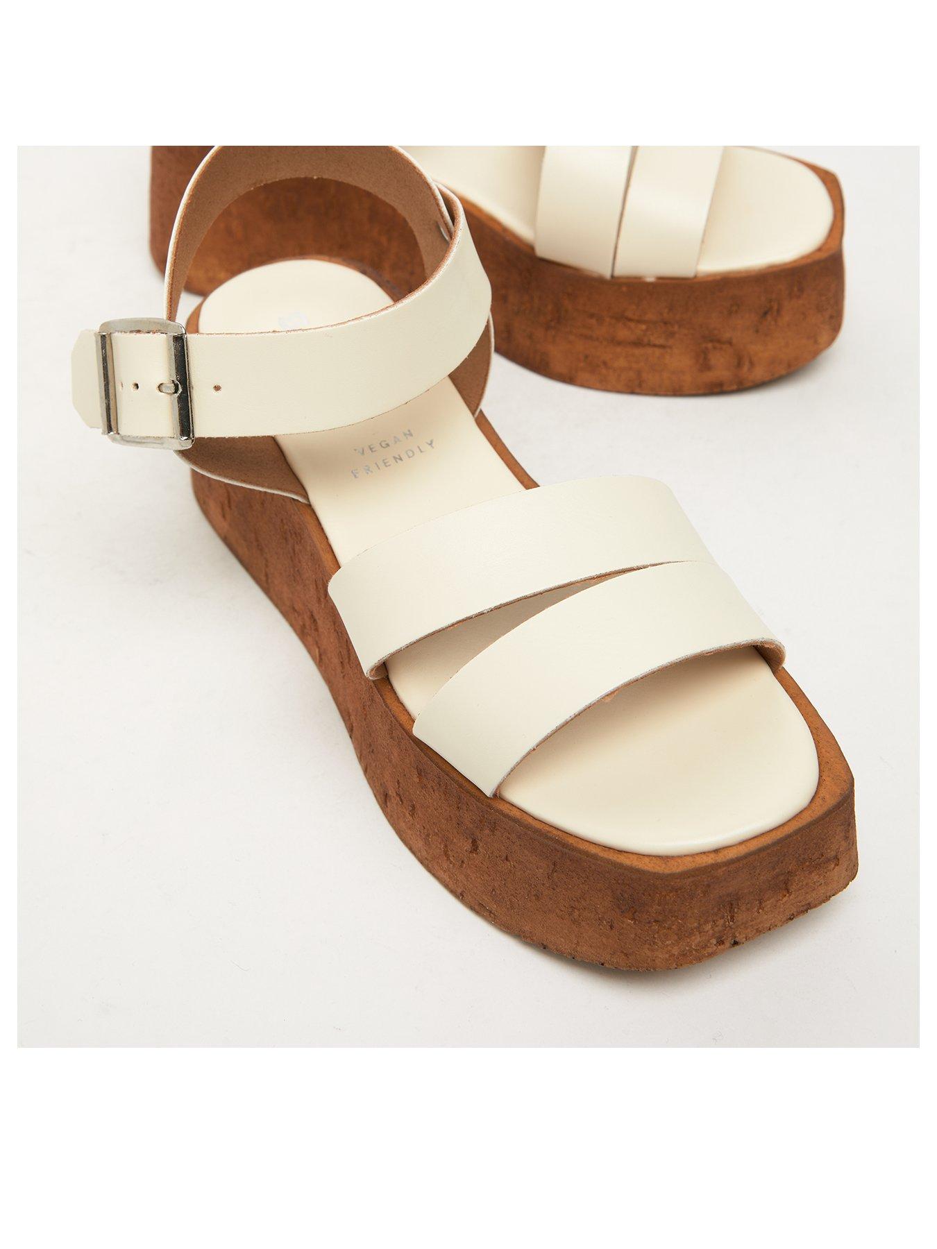 schuh-viola-cork-wedge-buckle-sandals-whiteback