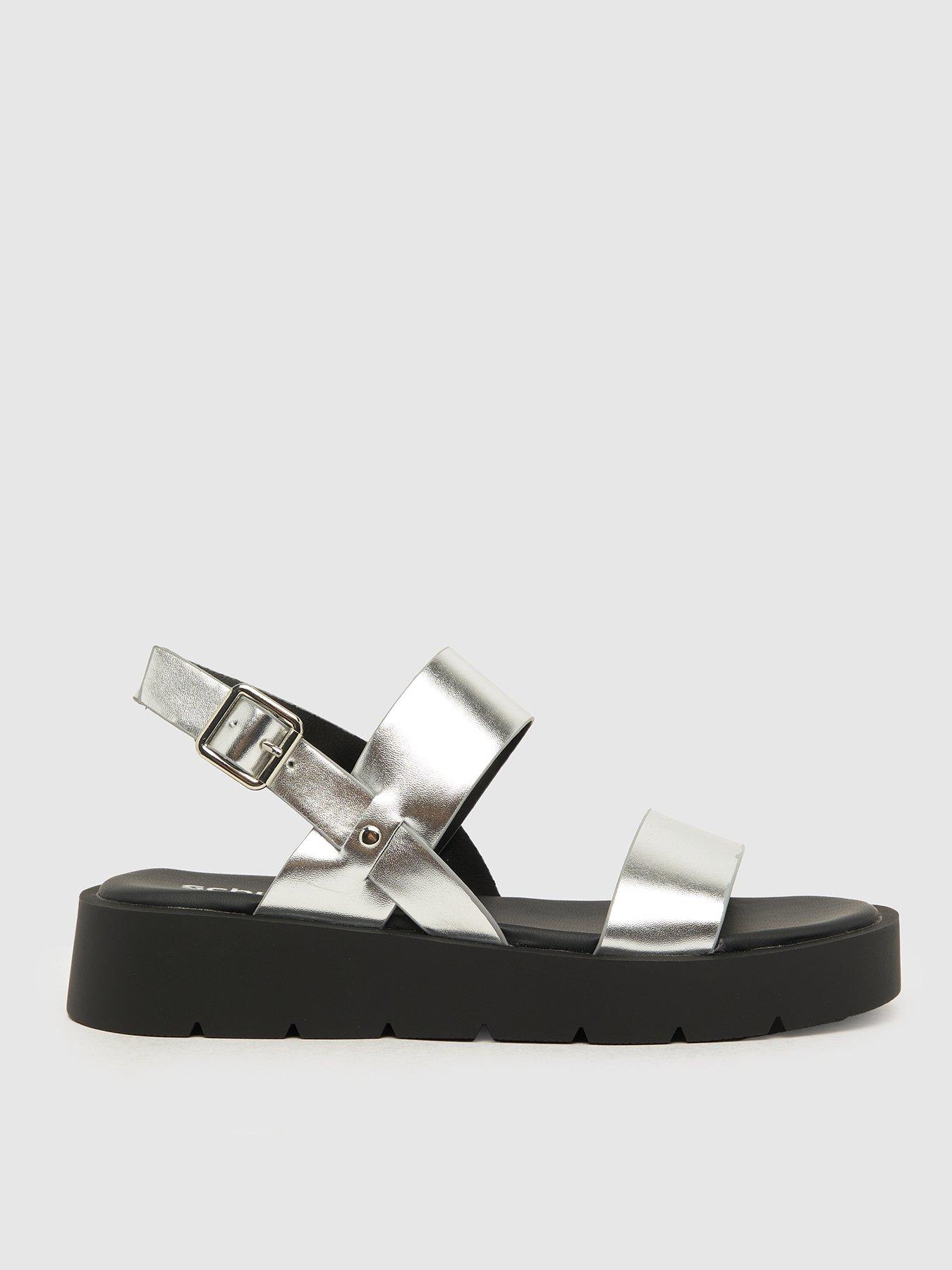 schuh-tayla-chunky-buckle-sandal-silver