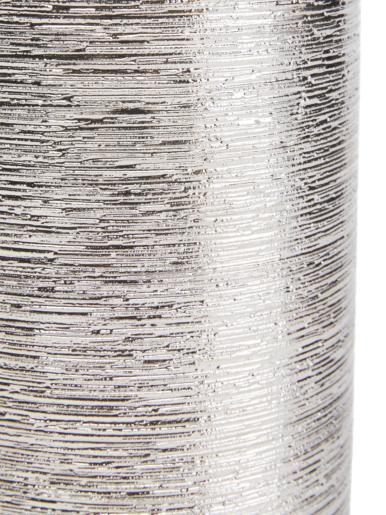 very-home-silver-scratch-ceramic-cylinder-vaseoutfit