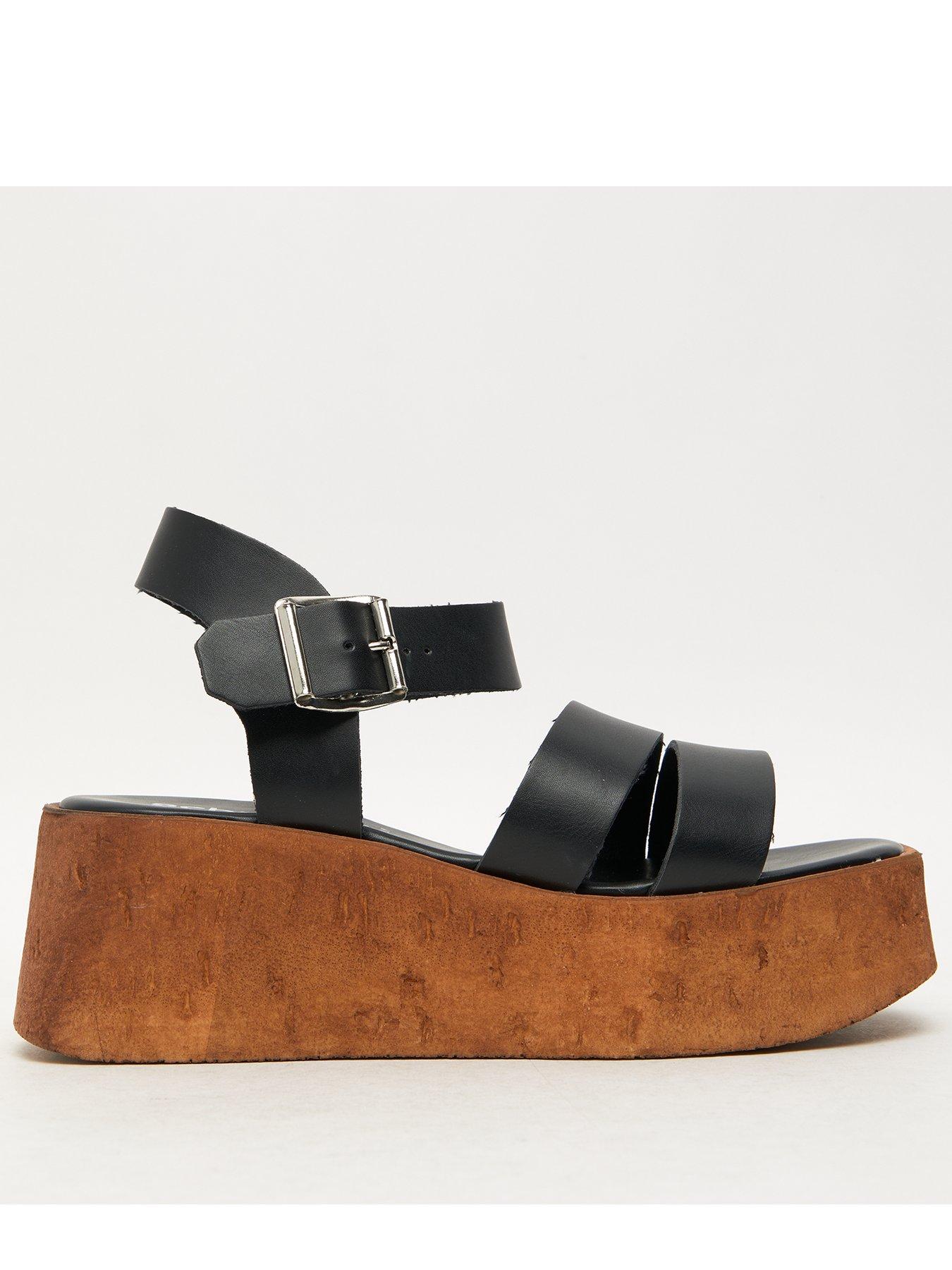 schuh-viola-cork-wedge-buckle-sandals-blk-green