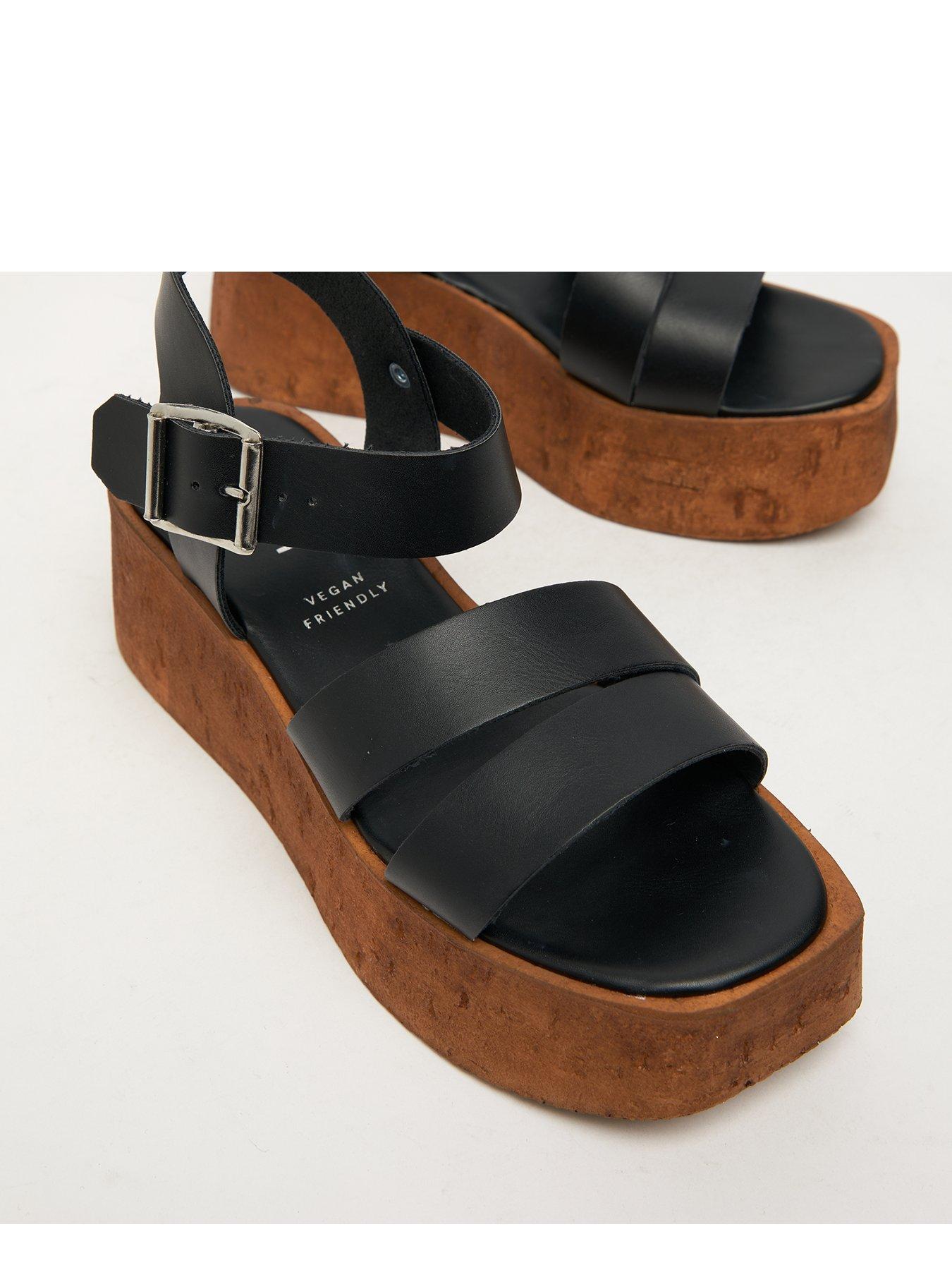 schuh-viola-cork-wedge-buckle-sandals-blk-greenoutfit