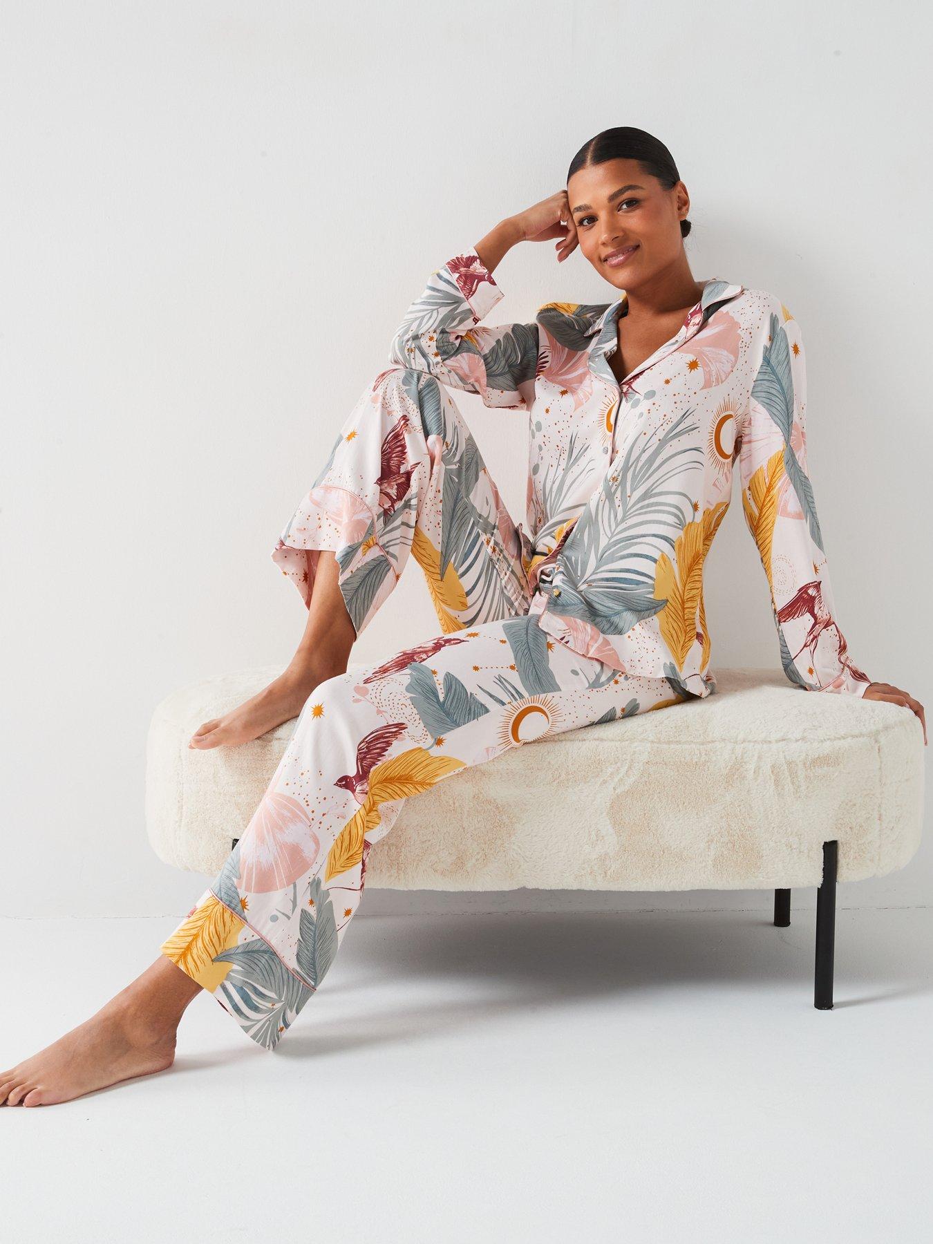 v-by-very-print-long-sleeve-revere-pj-set-multiback