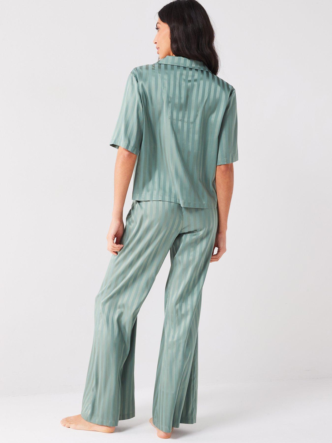 v-by-very-short-sleeve-flare-pant-revere-pj-setstillFront