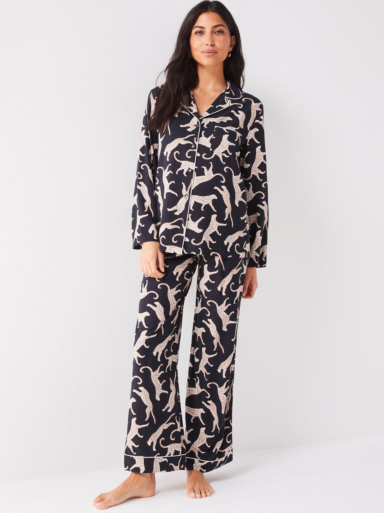 v-by-very-animal-long-sleeve-revere-pj-set