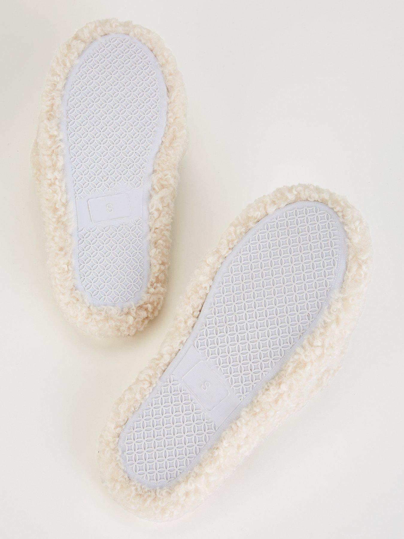 everyday-borg-cross-slider-slipper-creamdetail