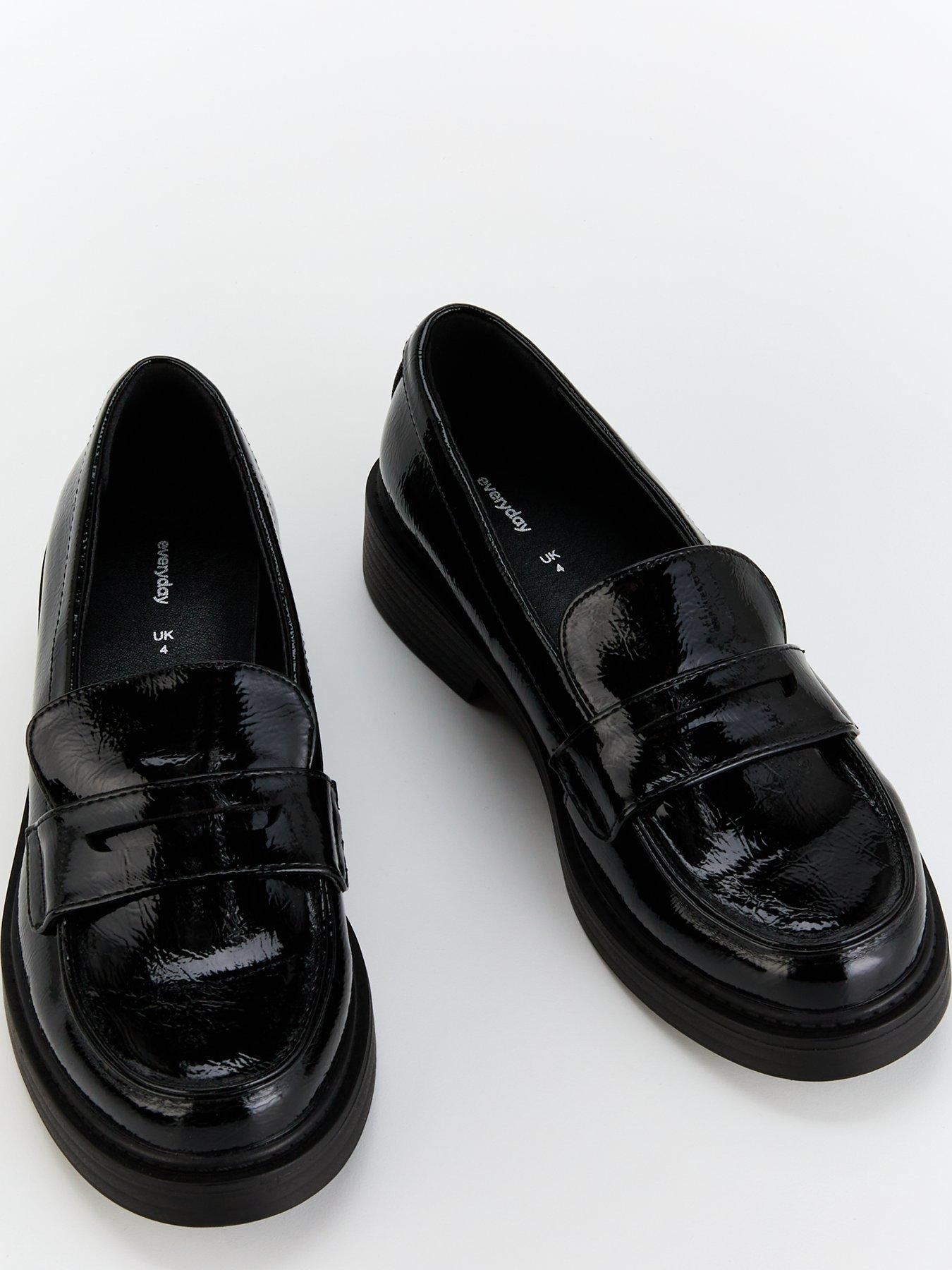 everyday-wide-fit-loafer-blackoutfit