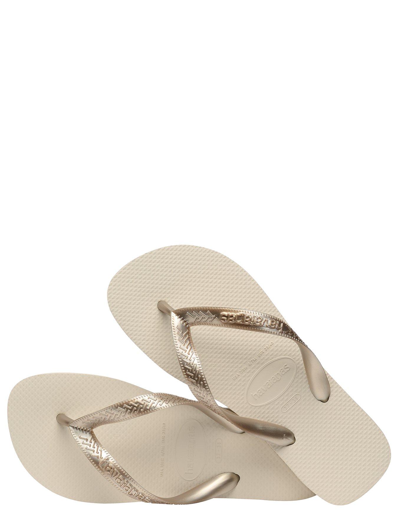 havaianas-top-senses-flip-flops-sand-greyoutfit