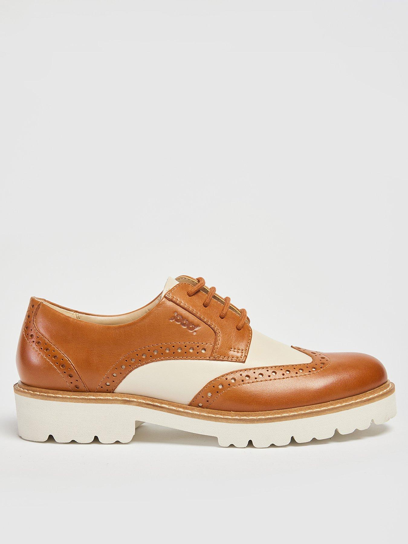 pod-pod-kortney-tan-brogue