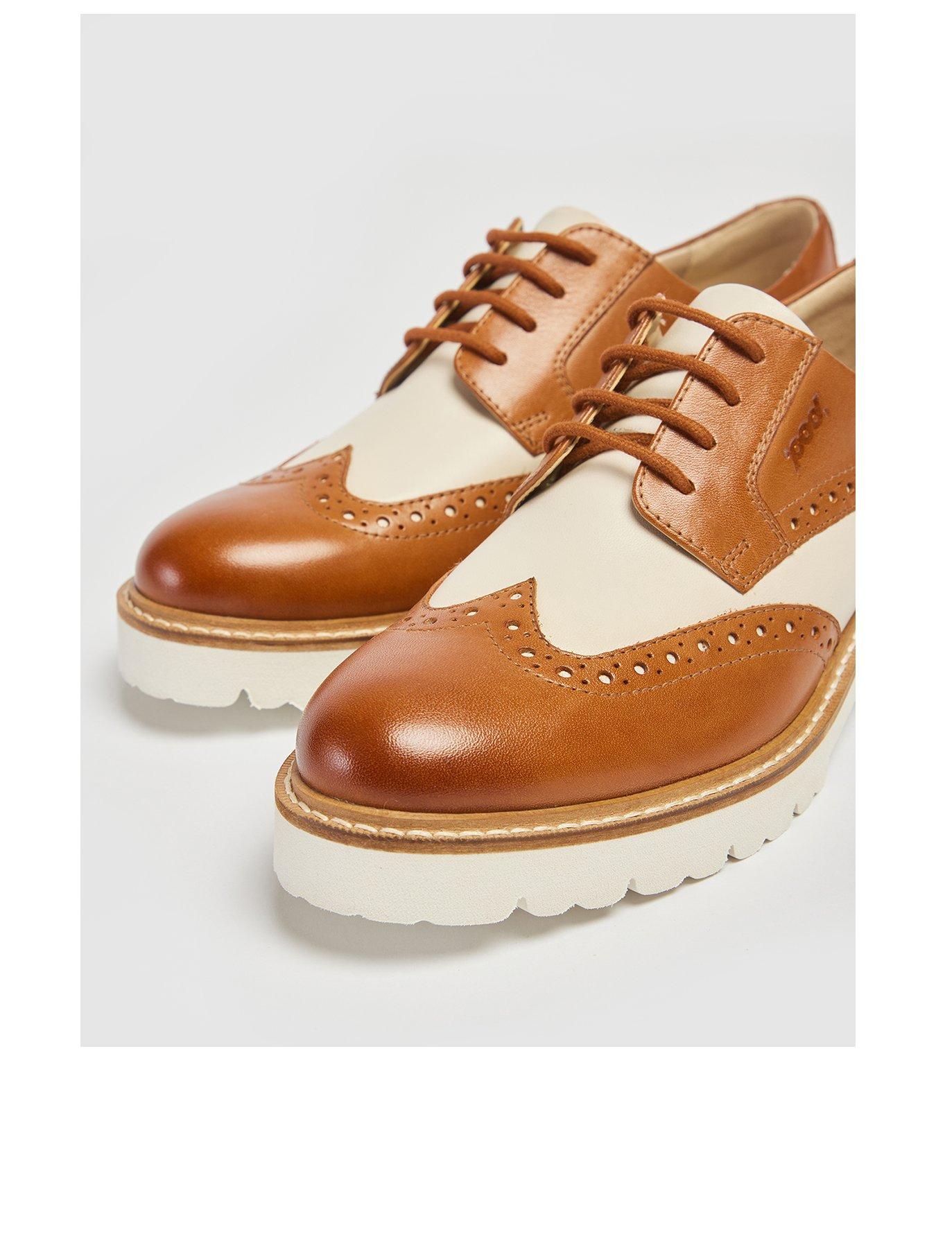 pod-pod-kortney-tan-brogueback