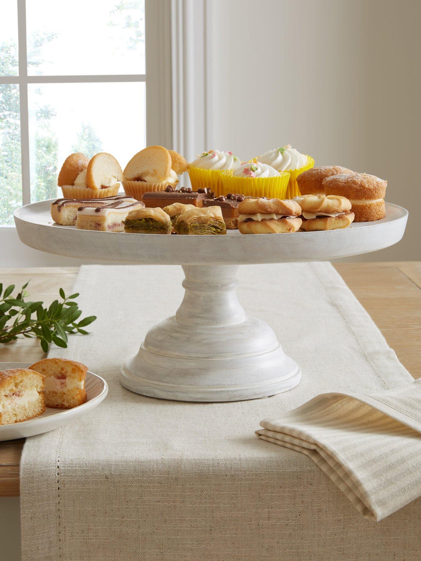 very-home-wooden-cake-stand