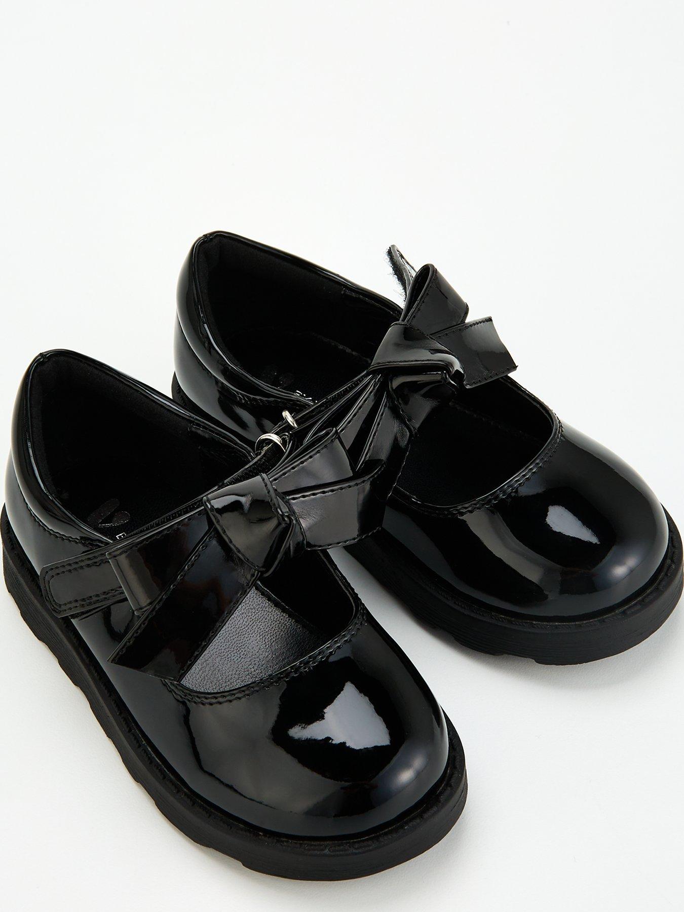 v-by-very-younger-girls-patent-mary-jane-bow-shoe-blackoutfit