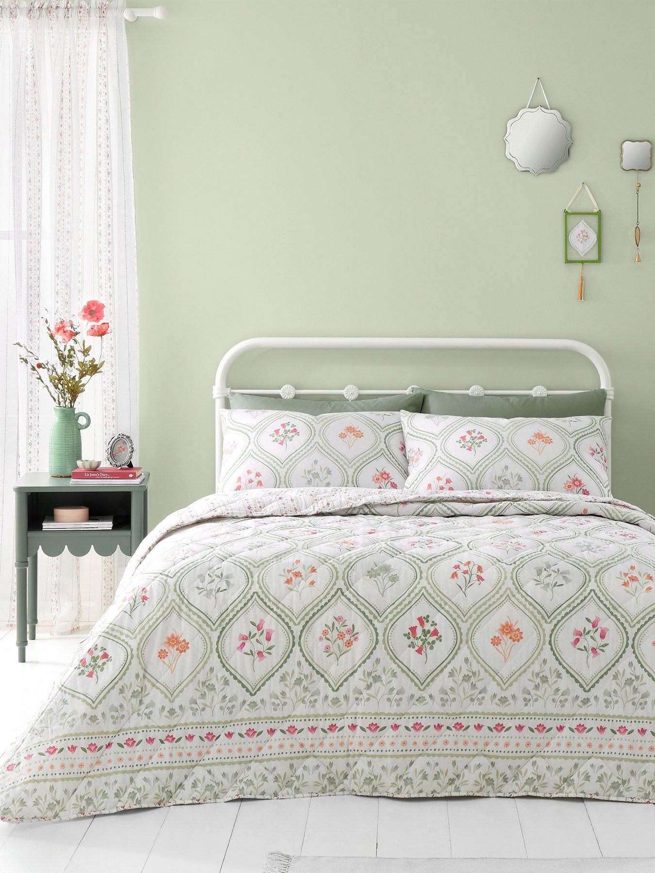 catherine-lansfield-cameo-floral-bedspread-throwfront