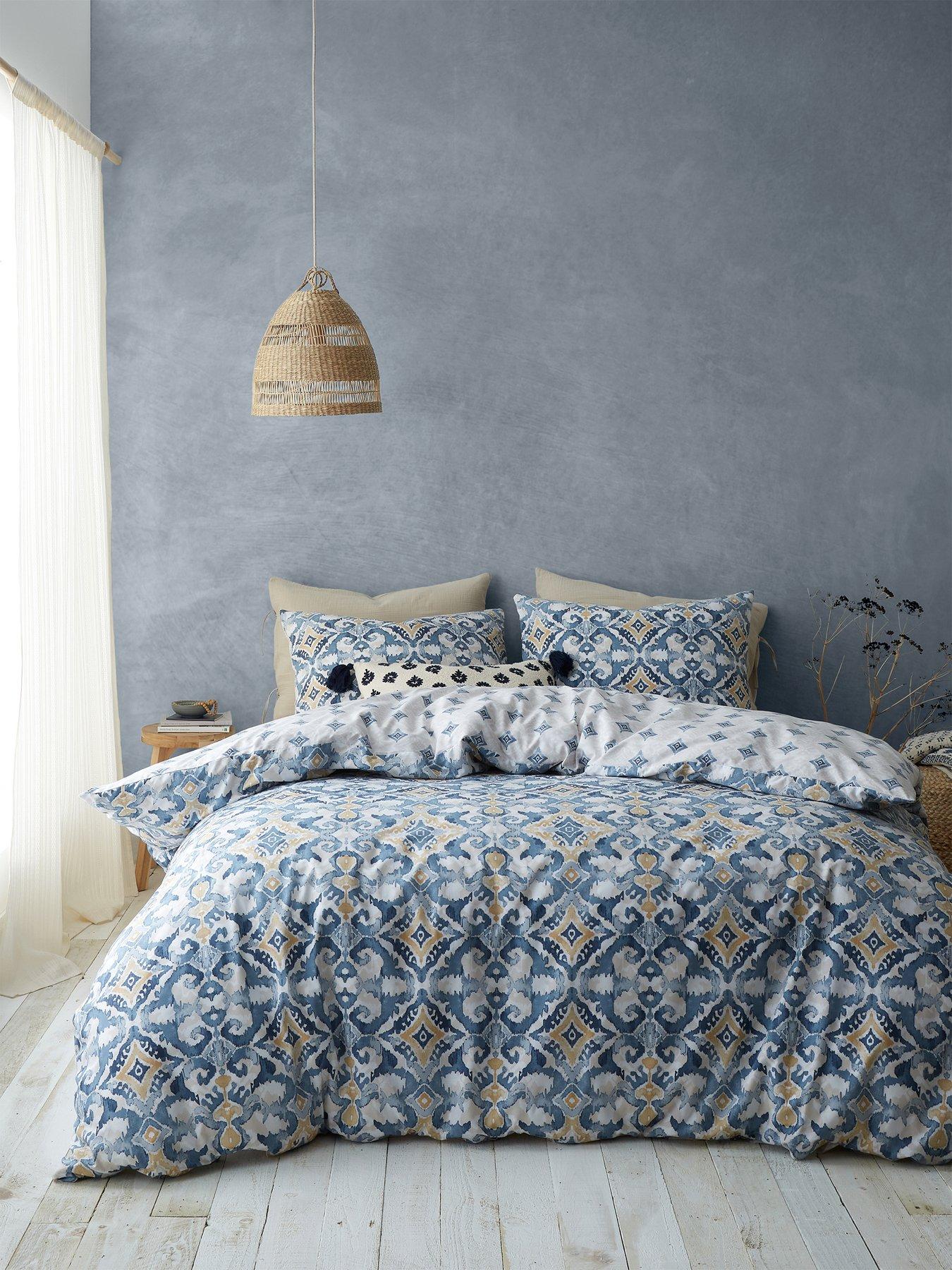 pineapple-elephant-inara-ikat-duvet-cover-setfront