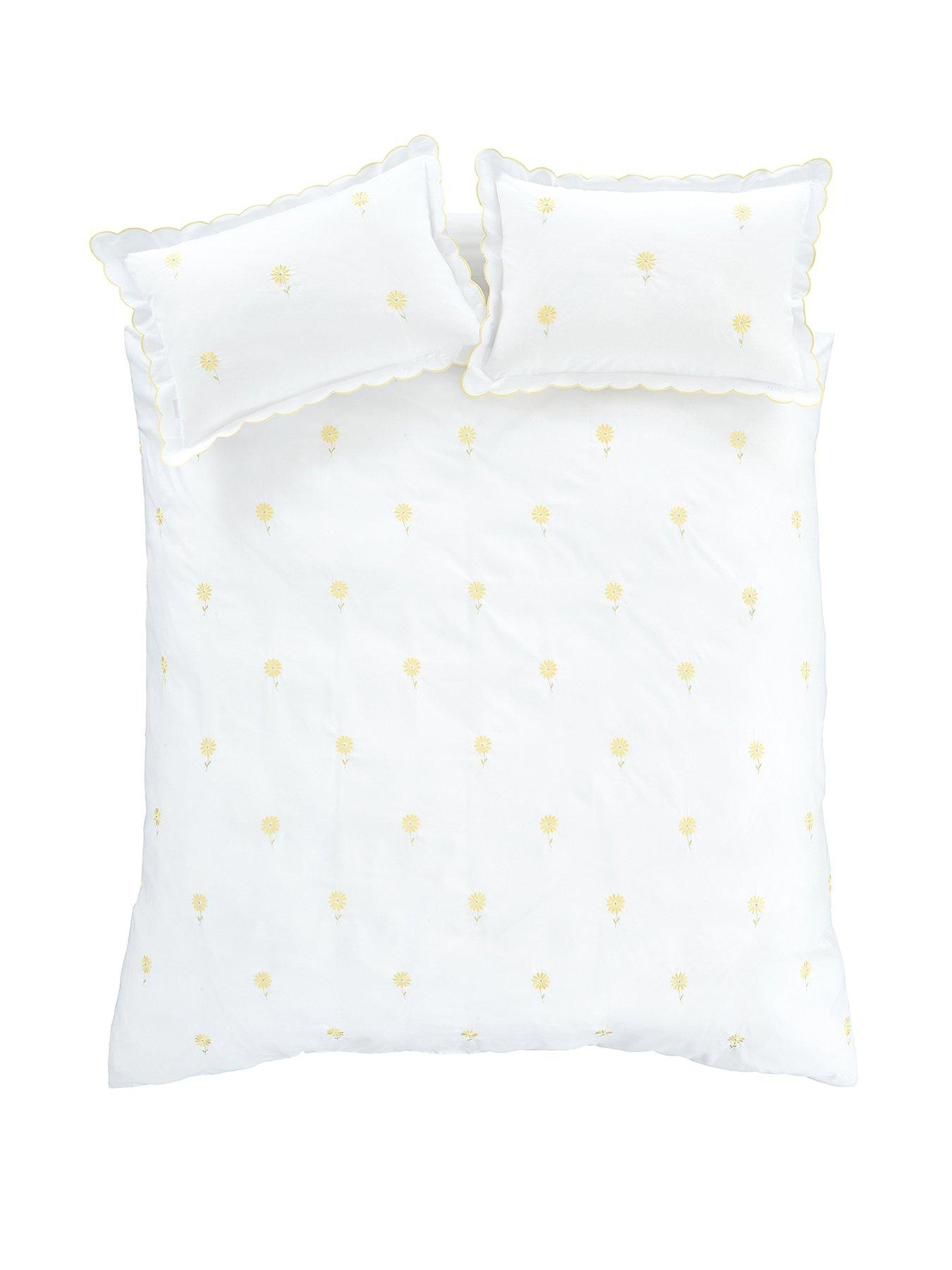 catherine-lansfield-lorna-embroidered-daisy-duvet-cover-setstillFront