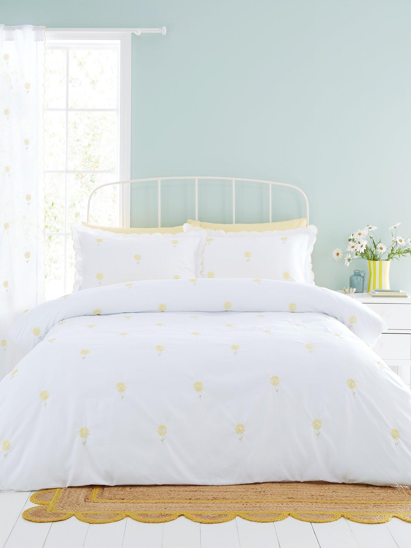 catherine-lansfield-lorna-embroidered-daisy-duvet-cover-setback