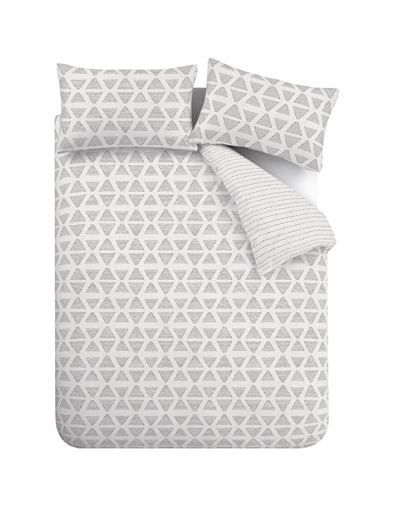 catherine-lansfield-tufted-print-duvet-cover-setstillFront