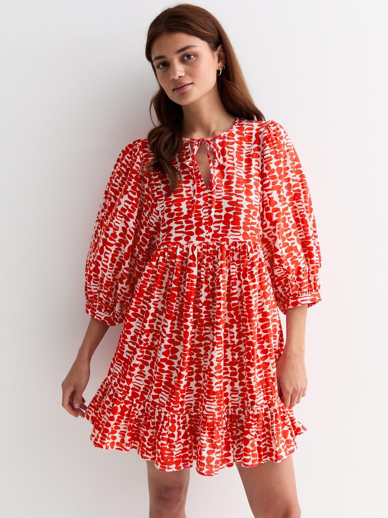 new-look-red-abstract-print-tiered-mini-smock-dressback