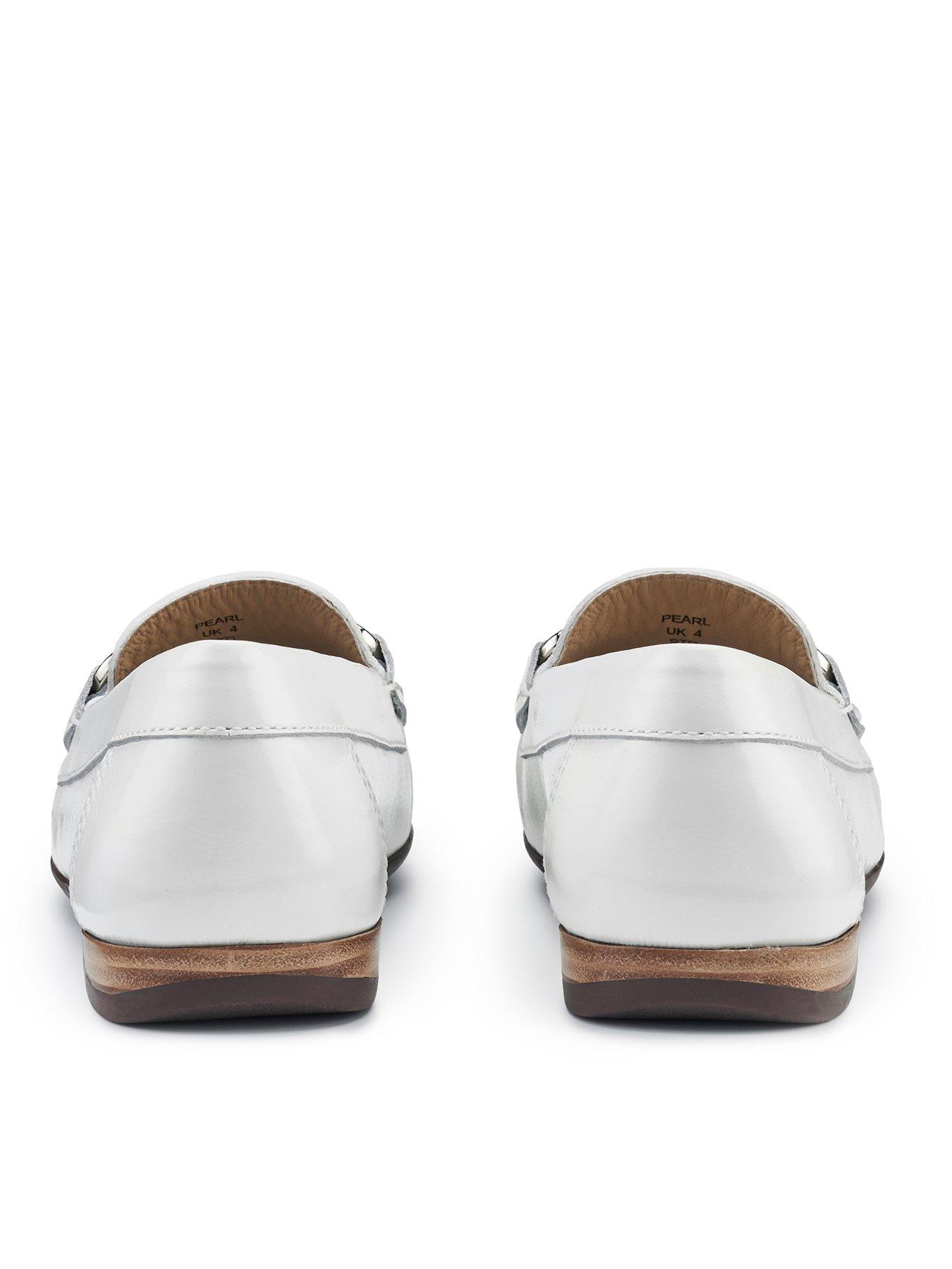 hotter-casuals-patent-standard-pearl-white-paback