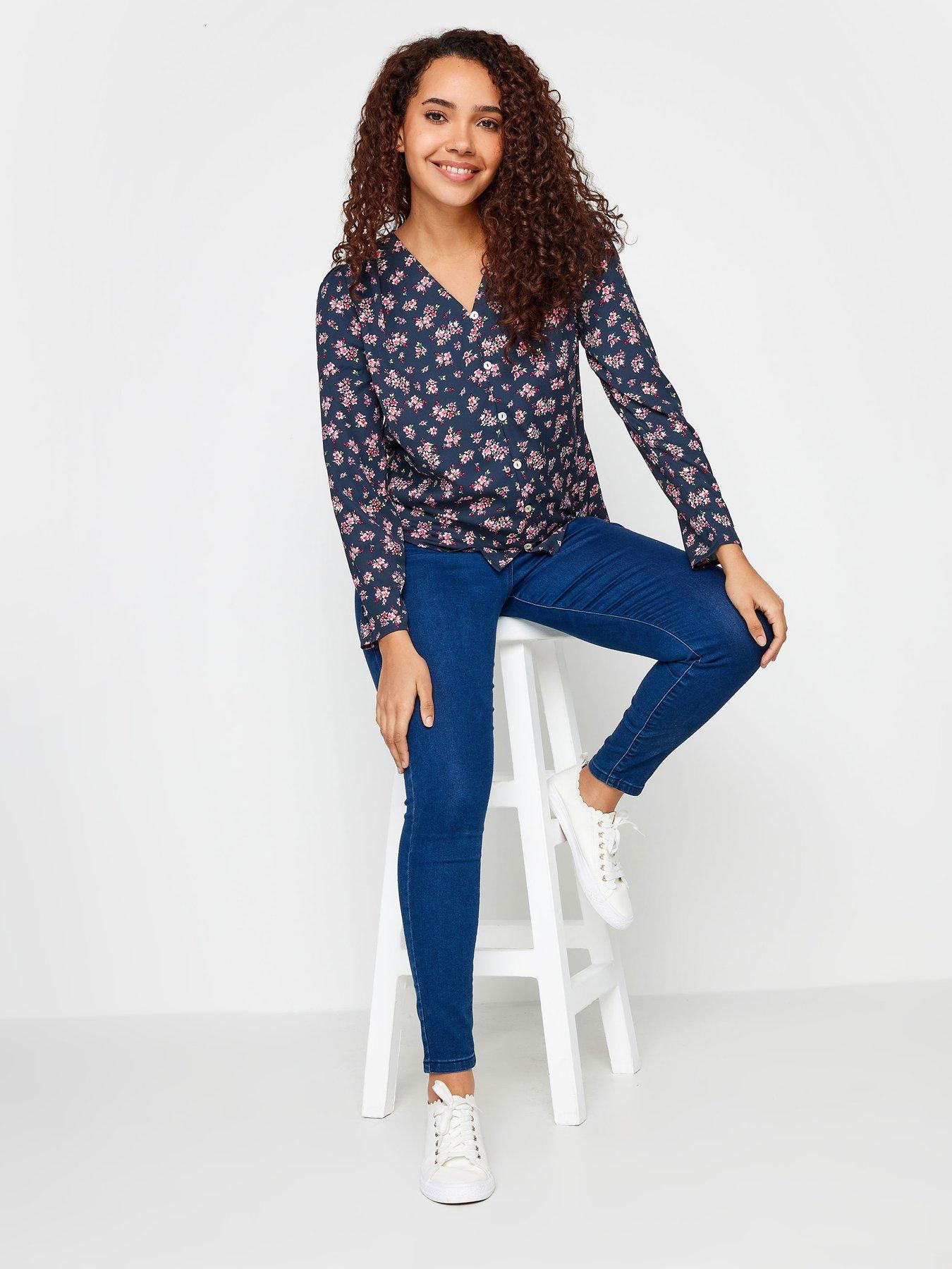 mco-blue-floral-long-sleeve-blouseback