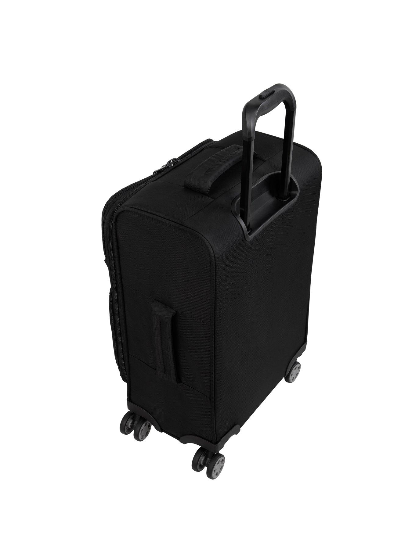 it-luggage-downtime-sit-on-cabin-suitcase-blackoutfit