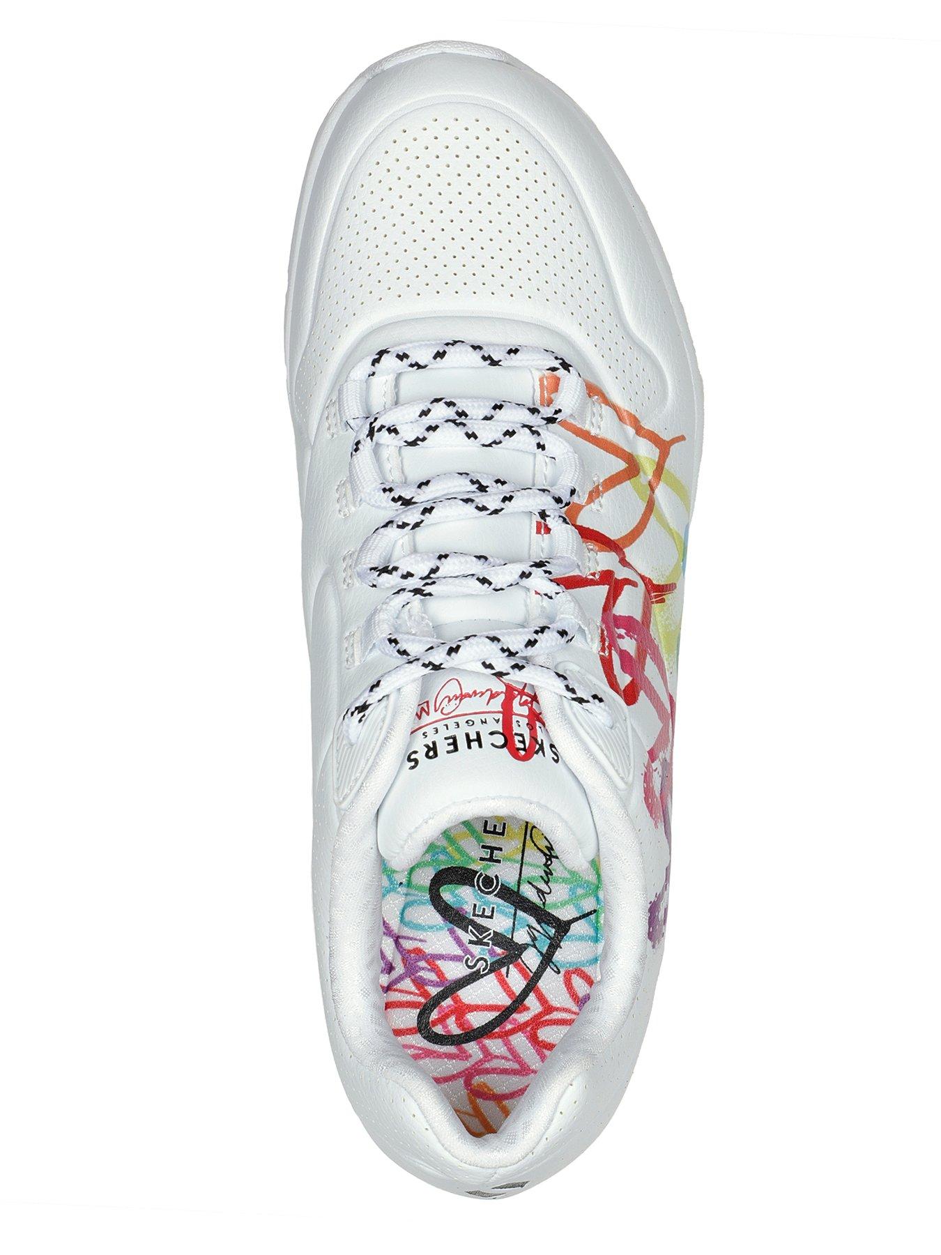 skechers-goldcrown-clustered-graffiti-heart-print-w-rainbow-air-bag-lace-up-fashion-sneakeroutfit