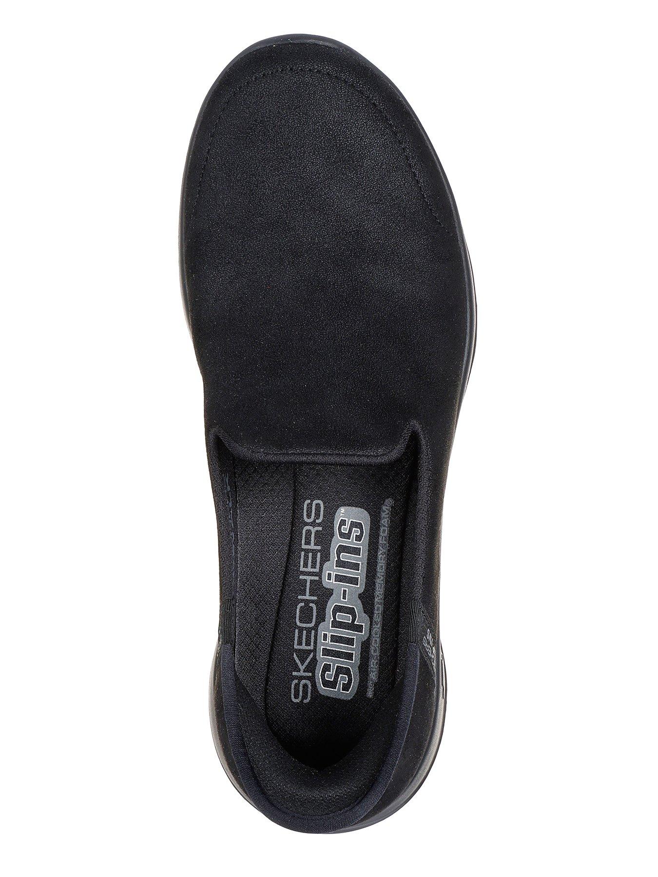 skechers-leather-tex-slip-ins-blackoutfit