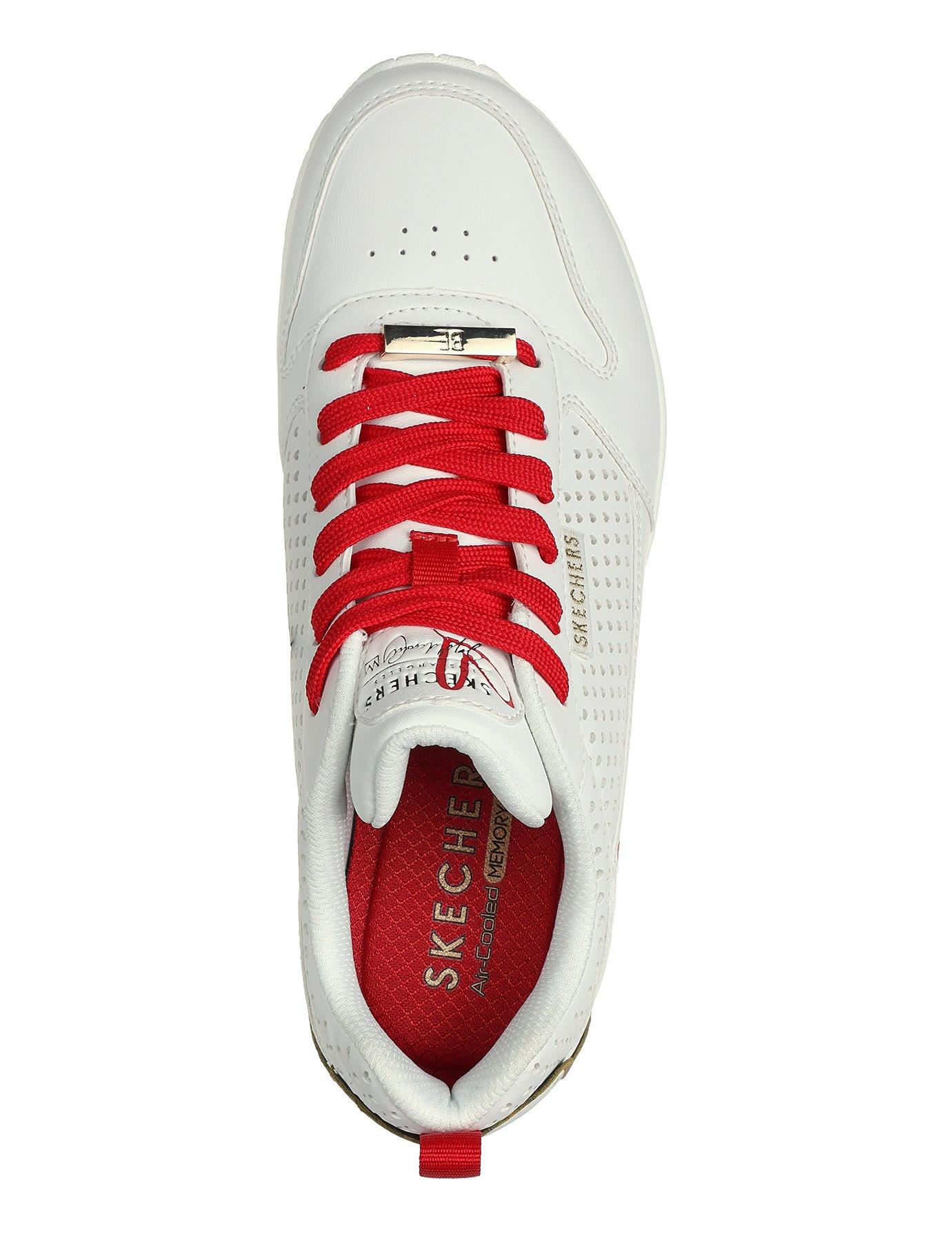 skechers-goldcrown-heart-perforated-heart-dripping-heart-printed-duraleather-fashion-sneaker-whiteoutfit